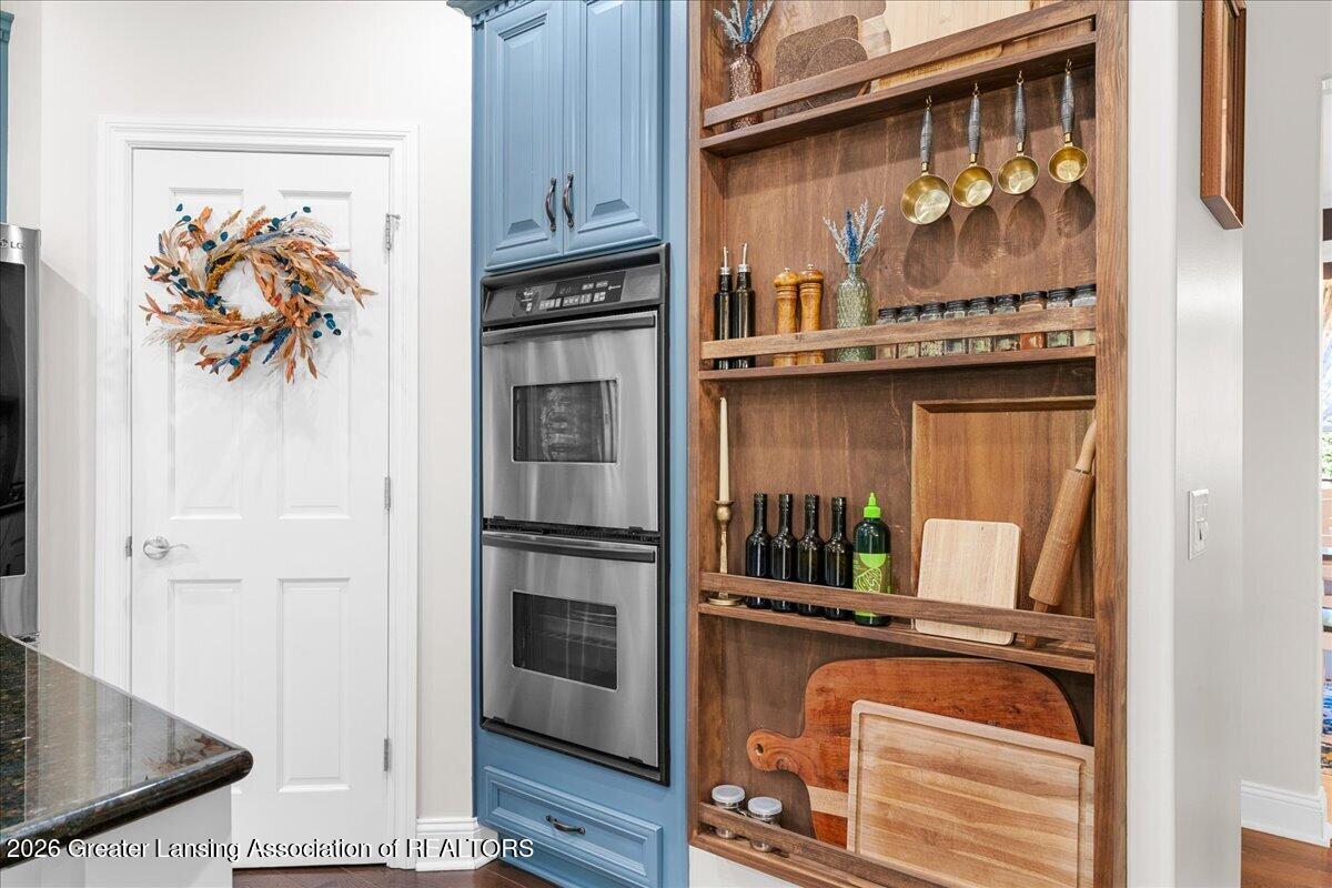 6149 Old River Trail