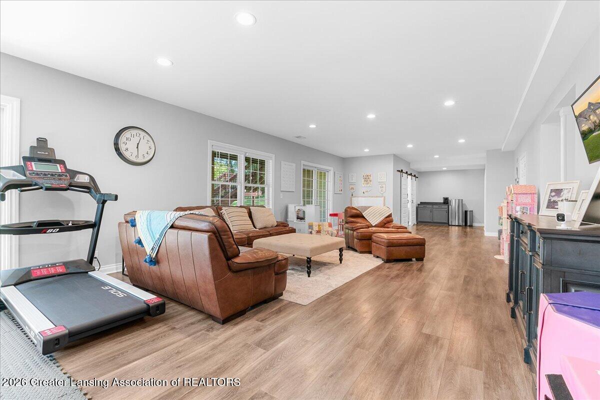 6149 Old River Trail