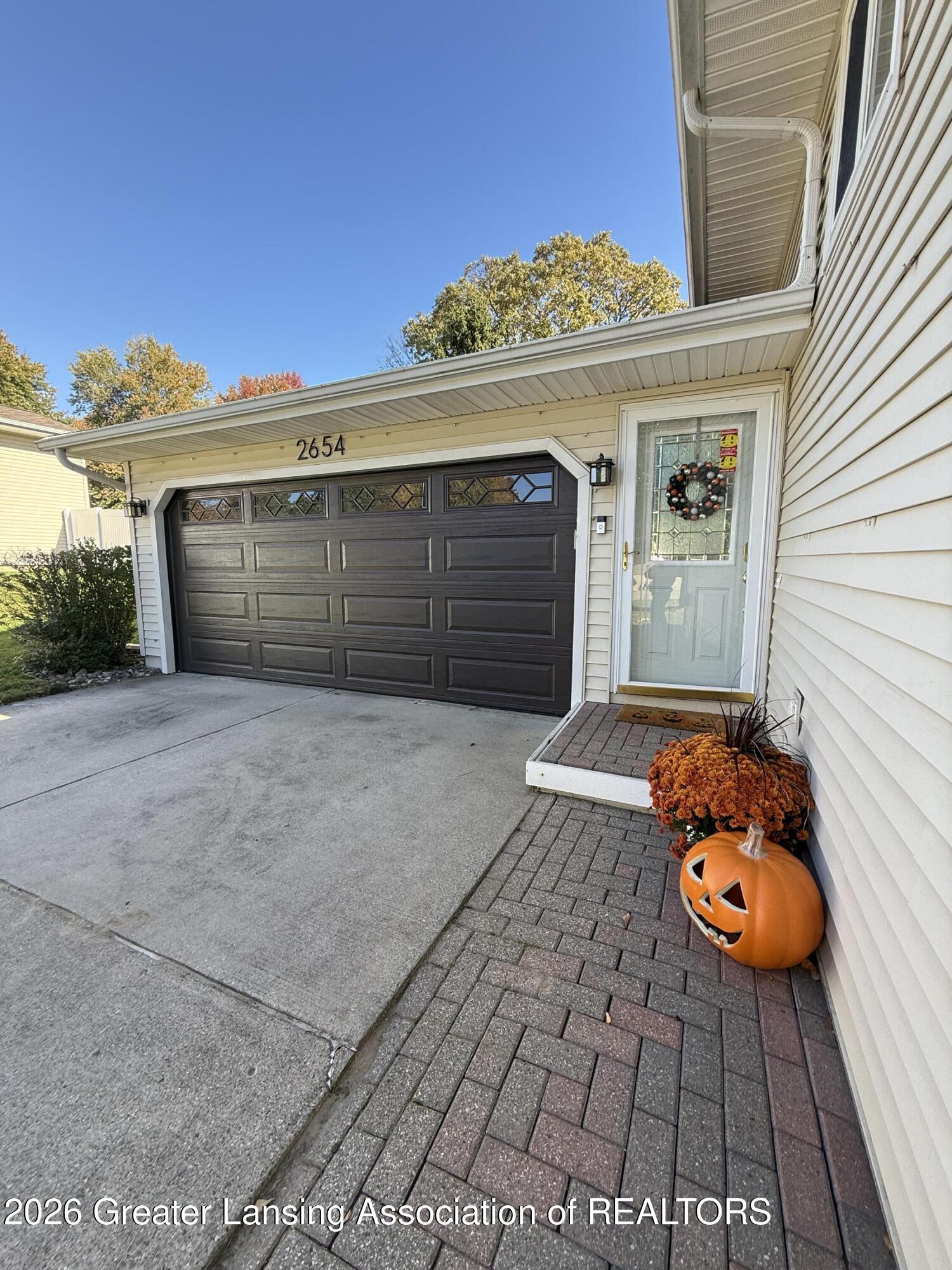 2654 Renfrew Way