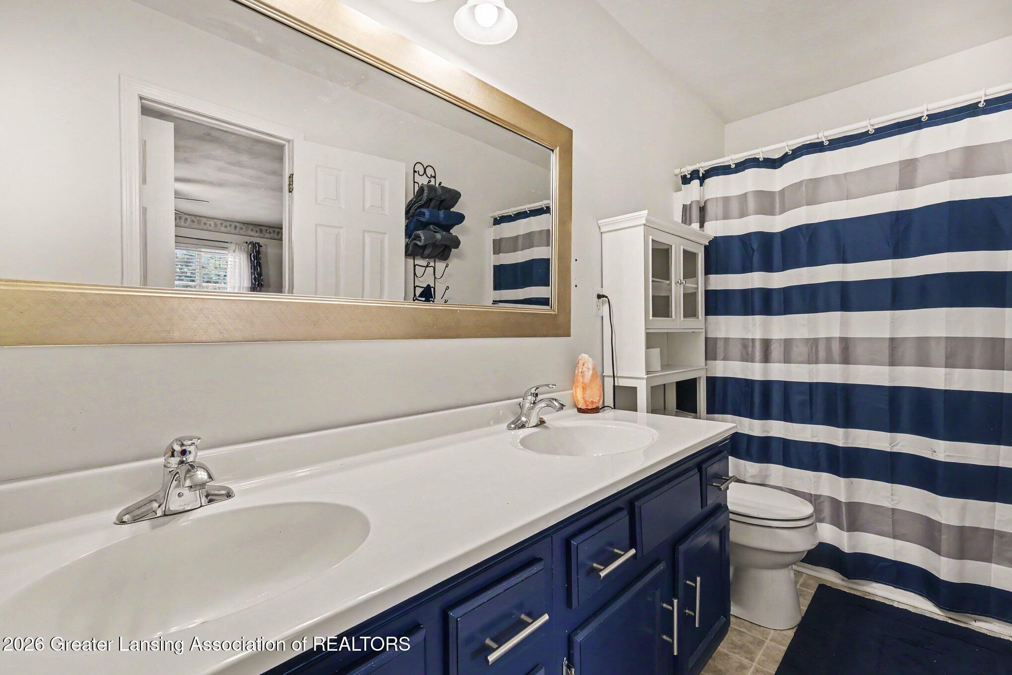 2654 Renfrew Way