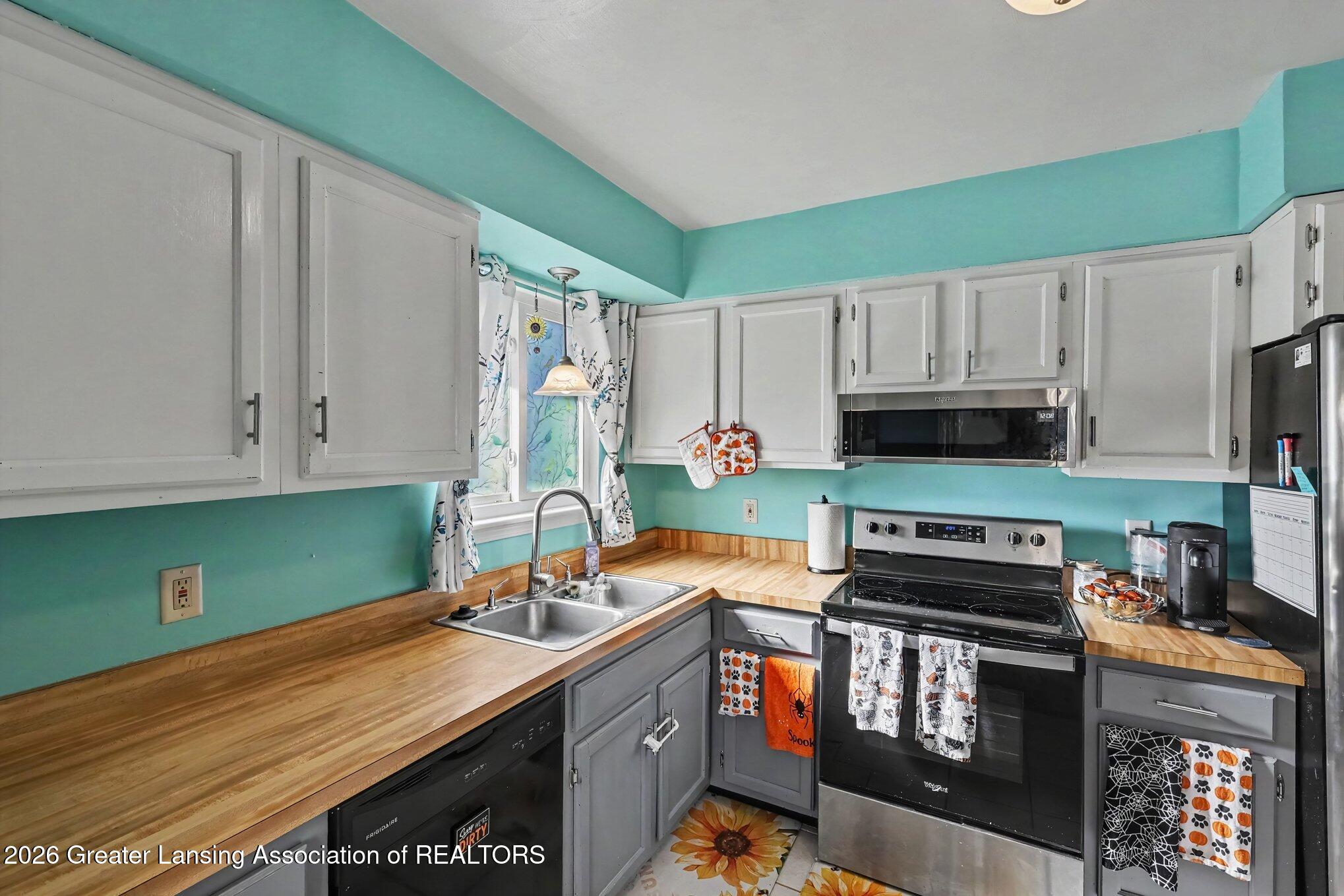 2654 Renfrew Way