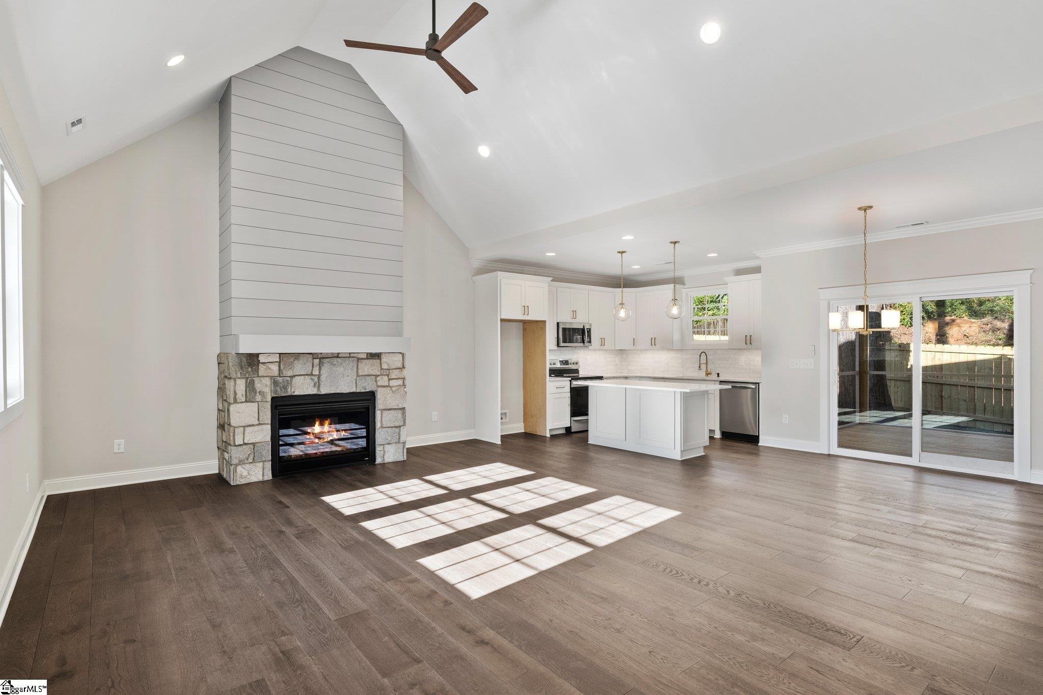 33 Celand Street