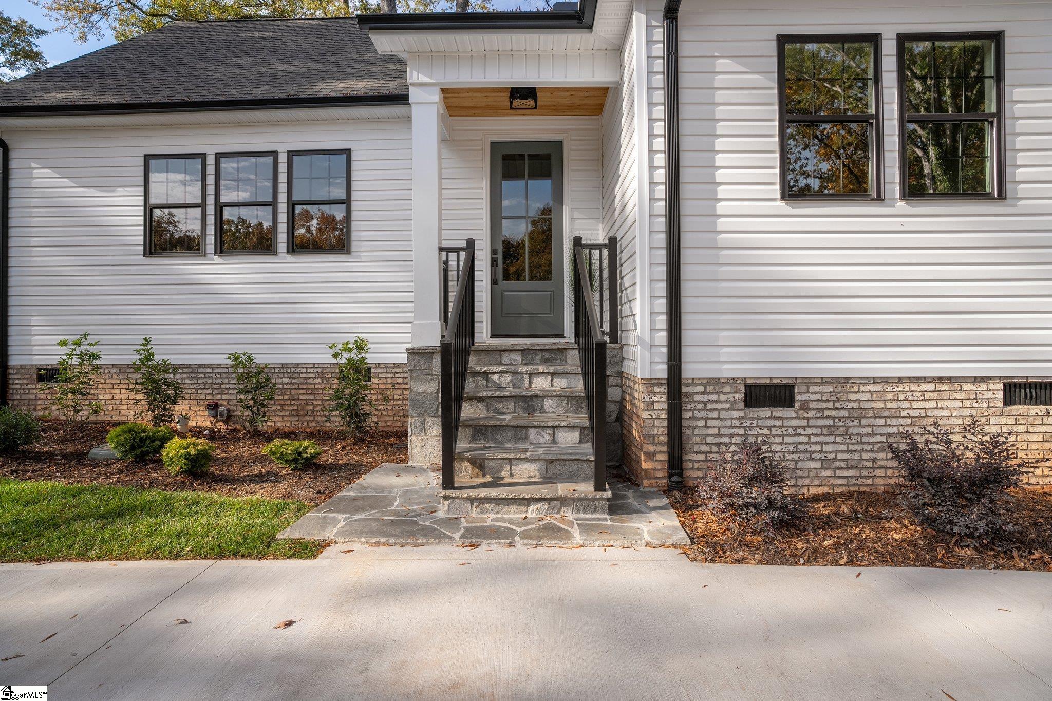 33 Celand Street