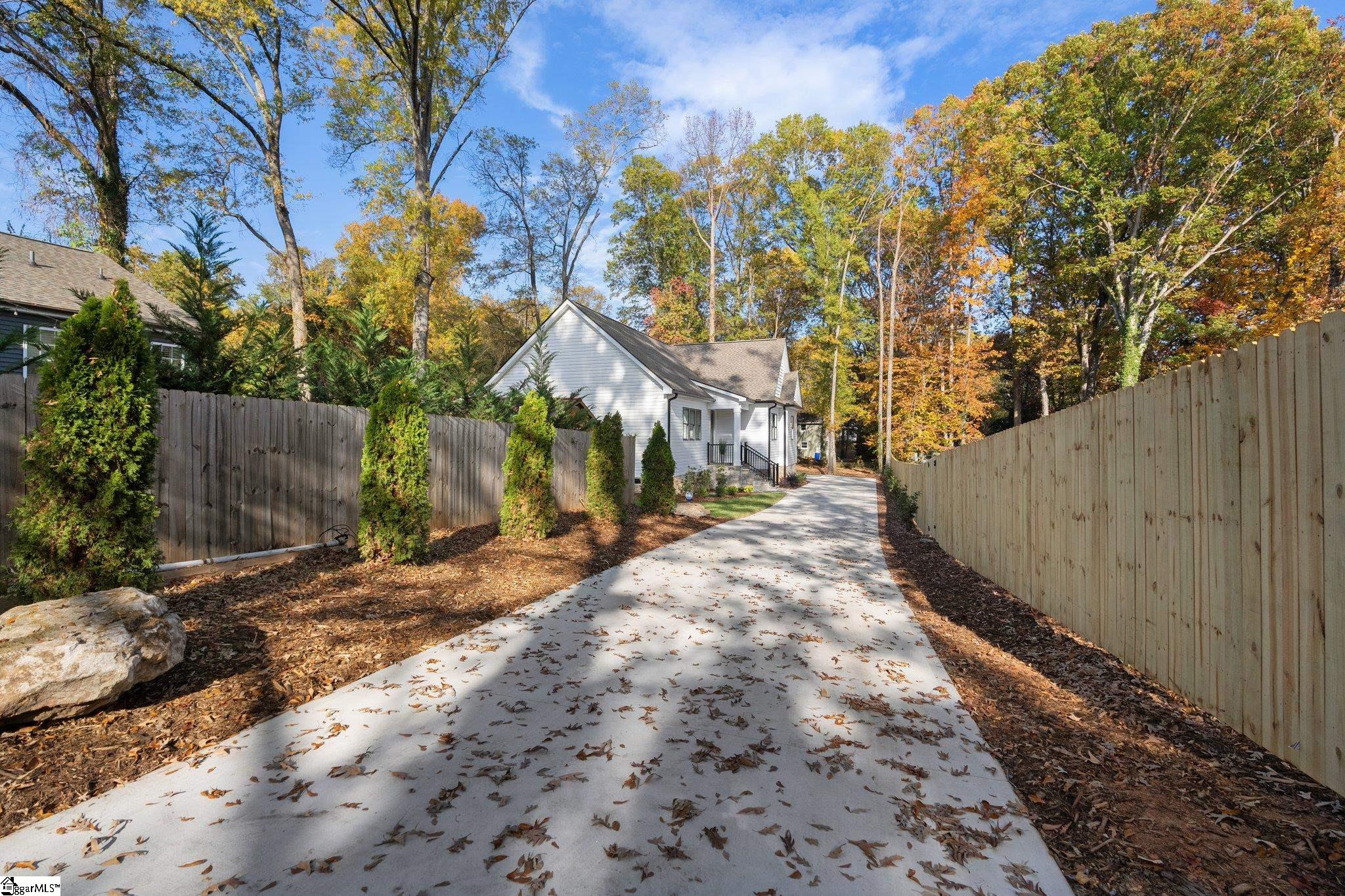 33 Celand Street