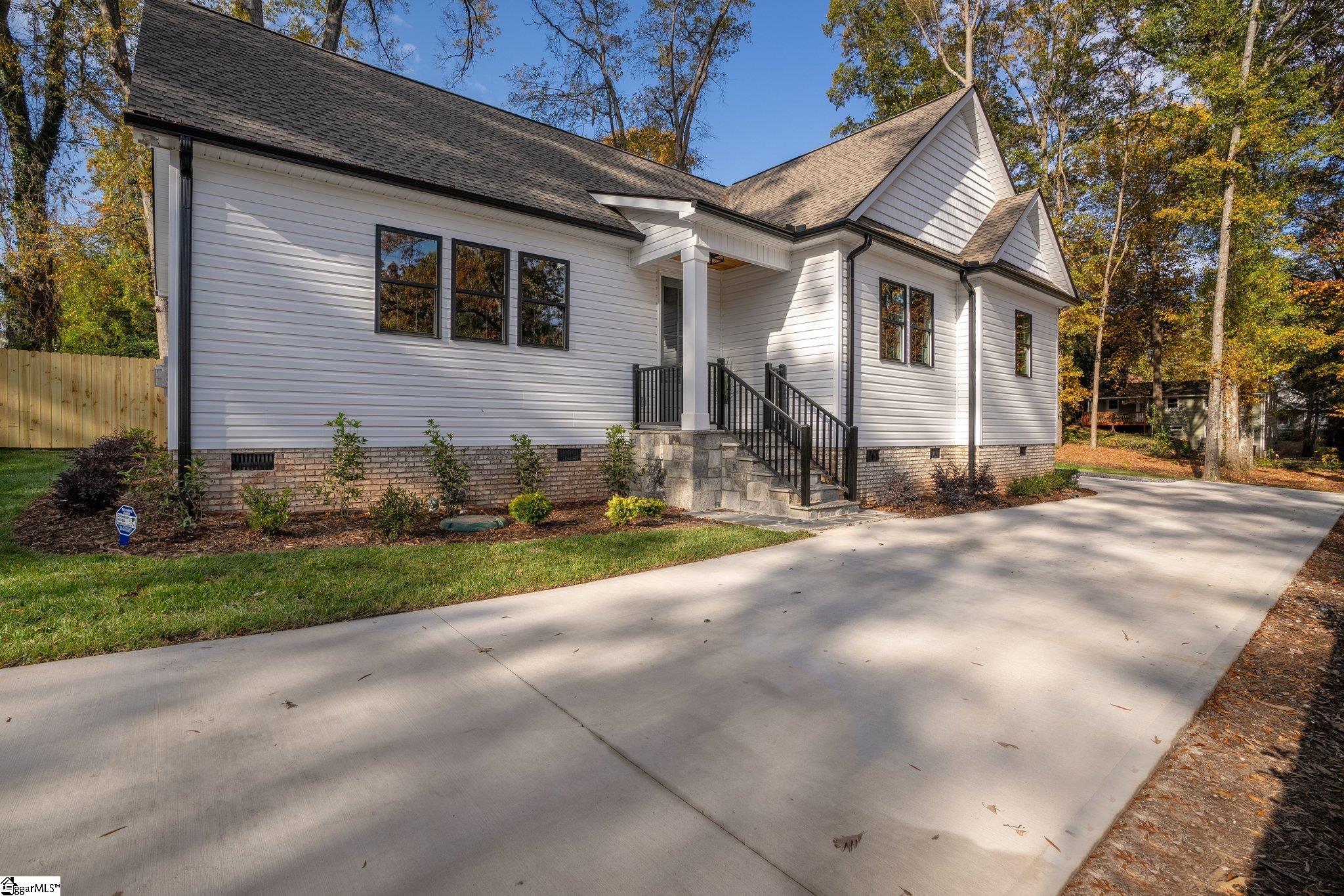 33 Celand Street