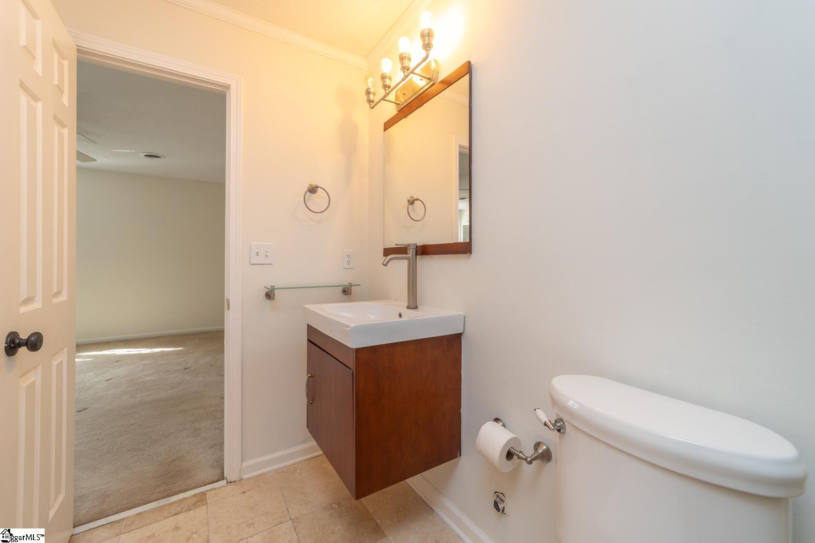 900 N Main Street Unit 1