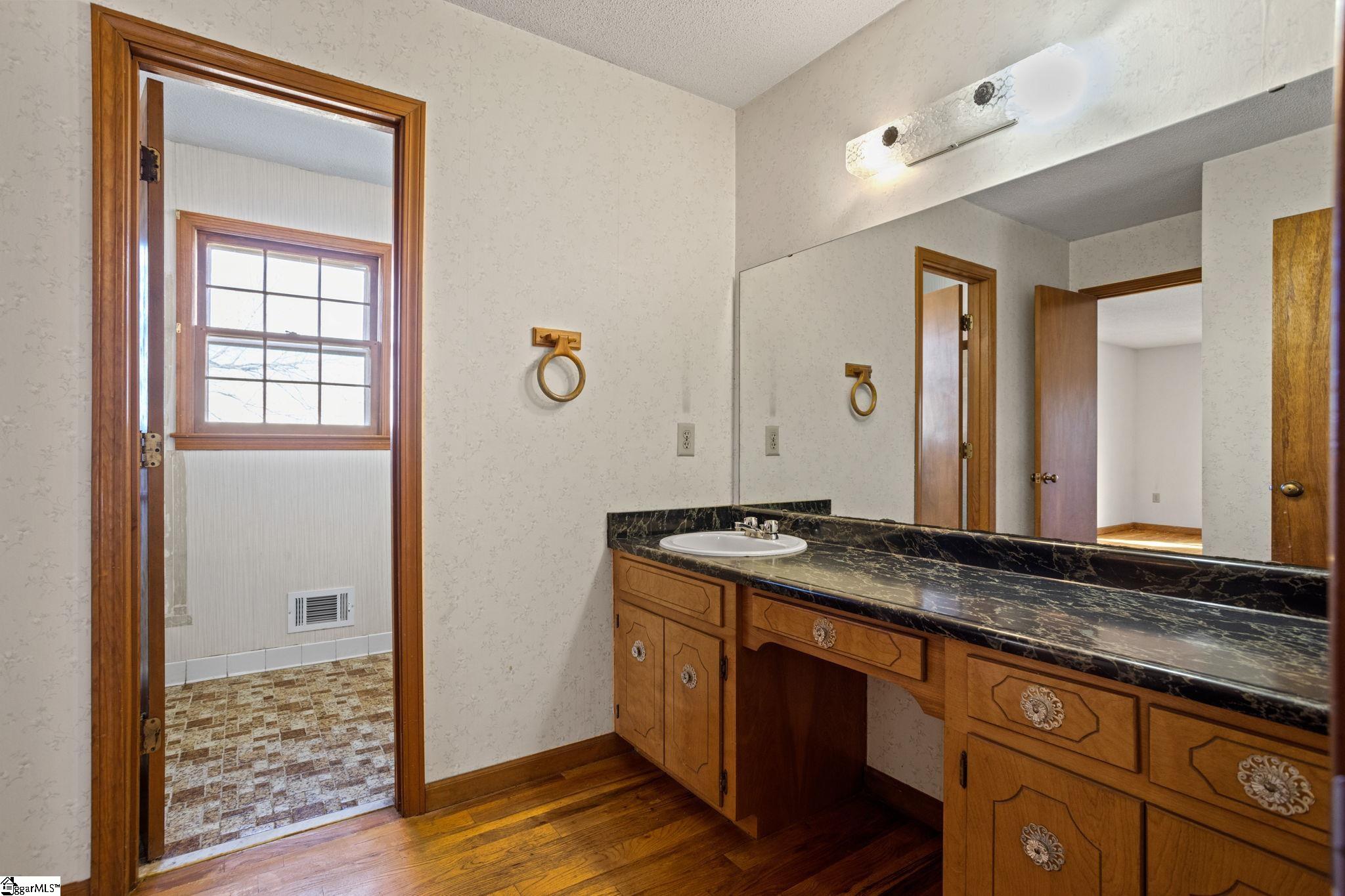 8 Flintlock Court