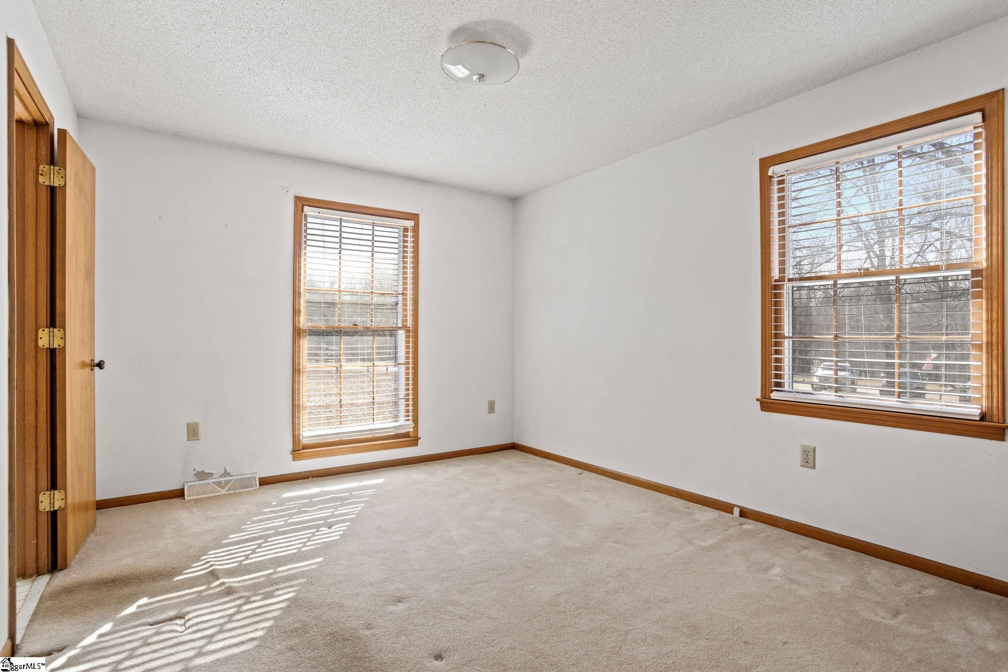 8 Flintlock Court