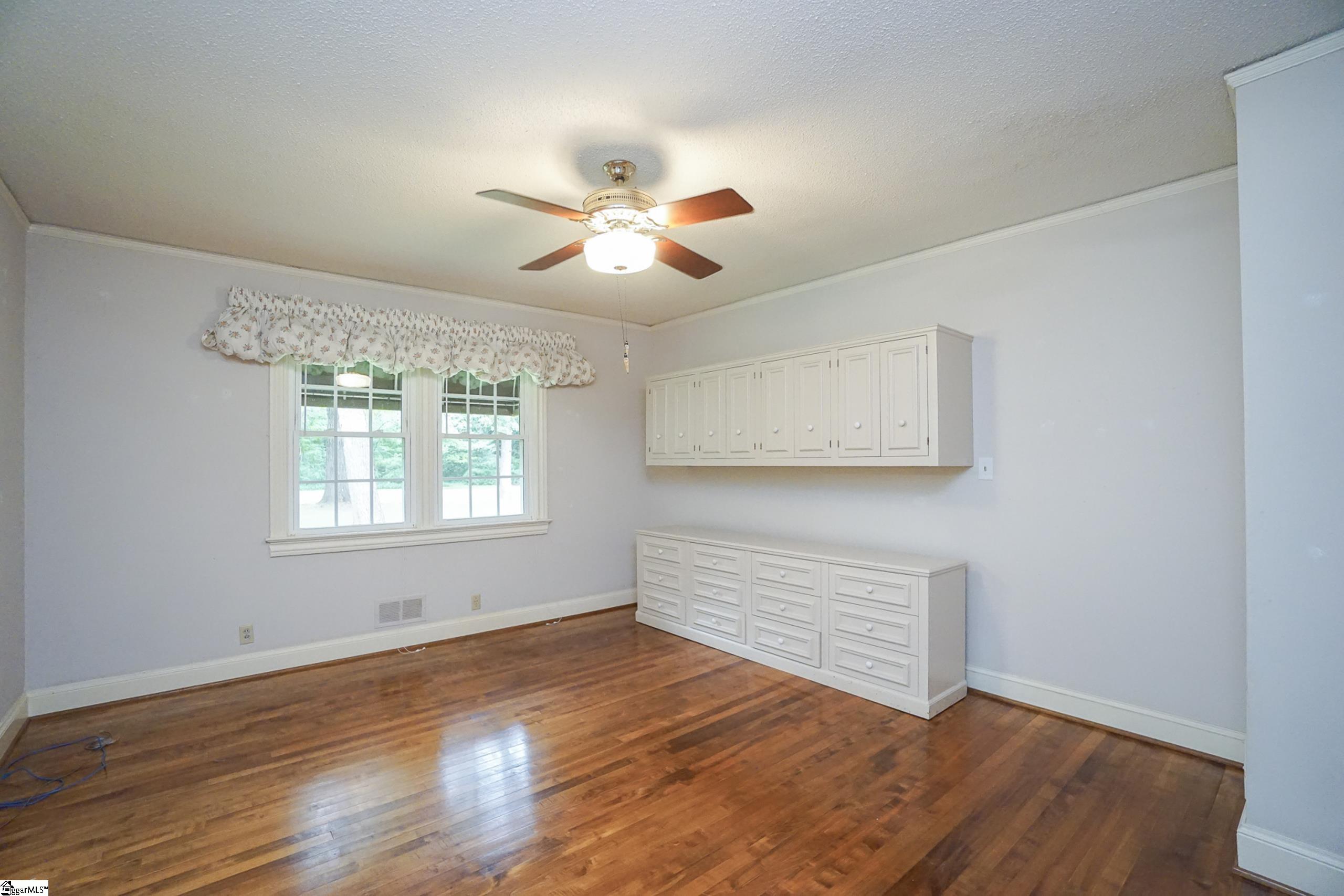 26 Crestline Road