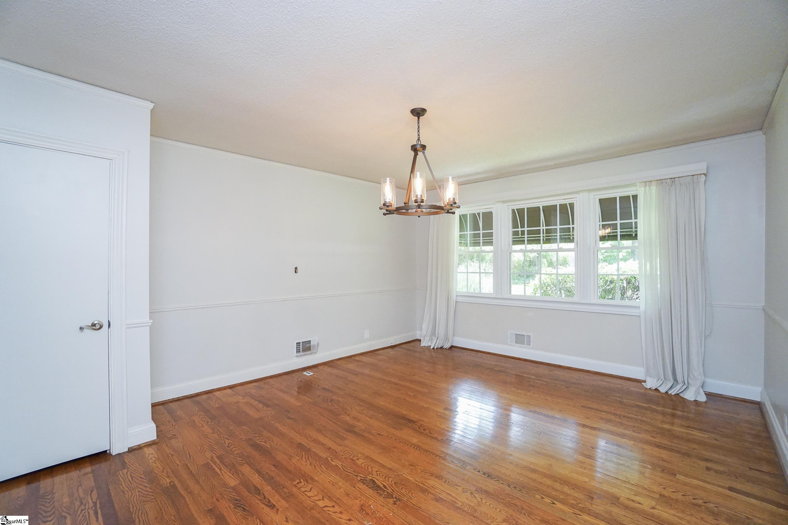 26 Crestline Road
