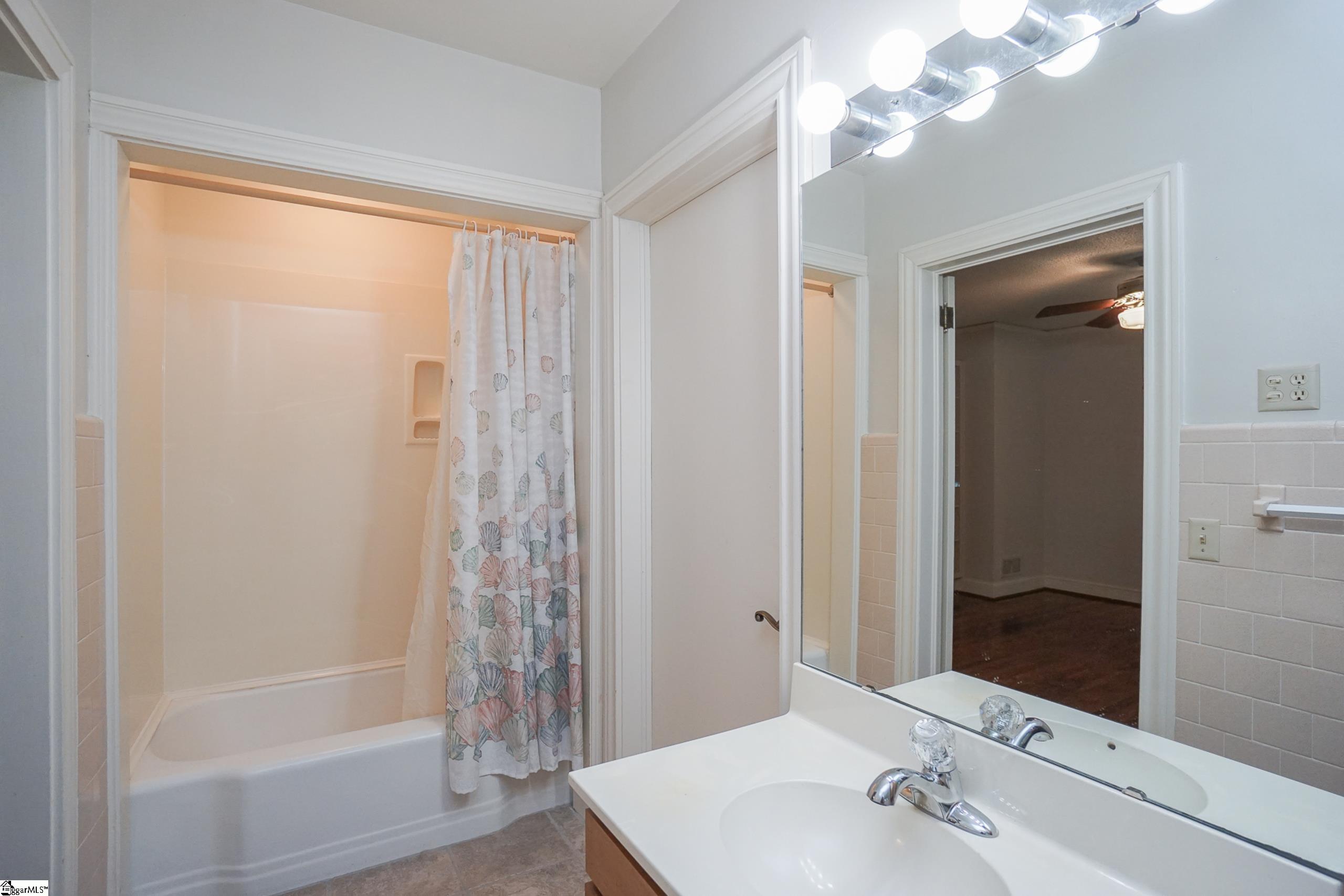 26 Crestline Road