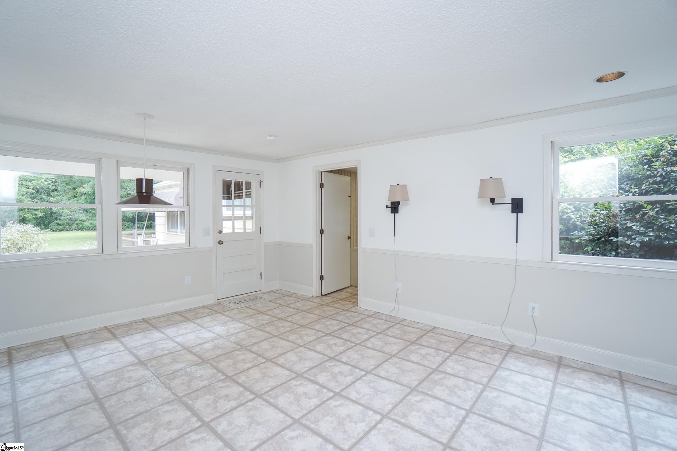 26 Crestline Road