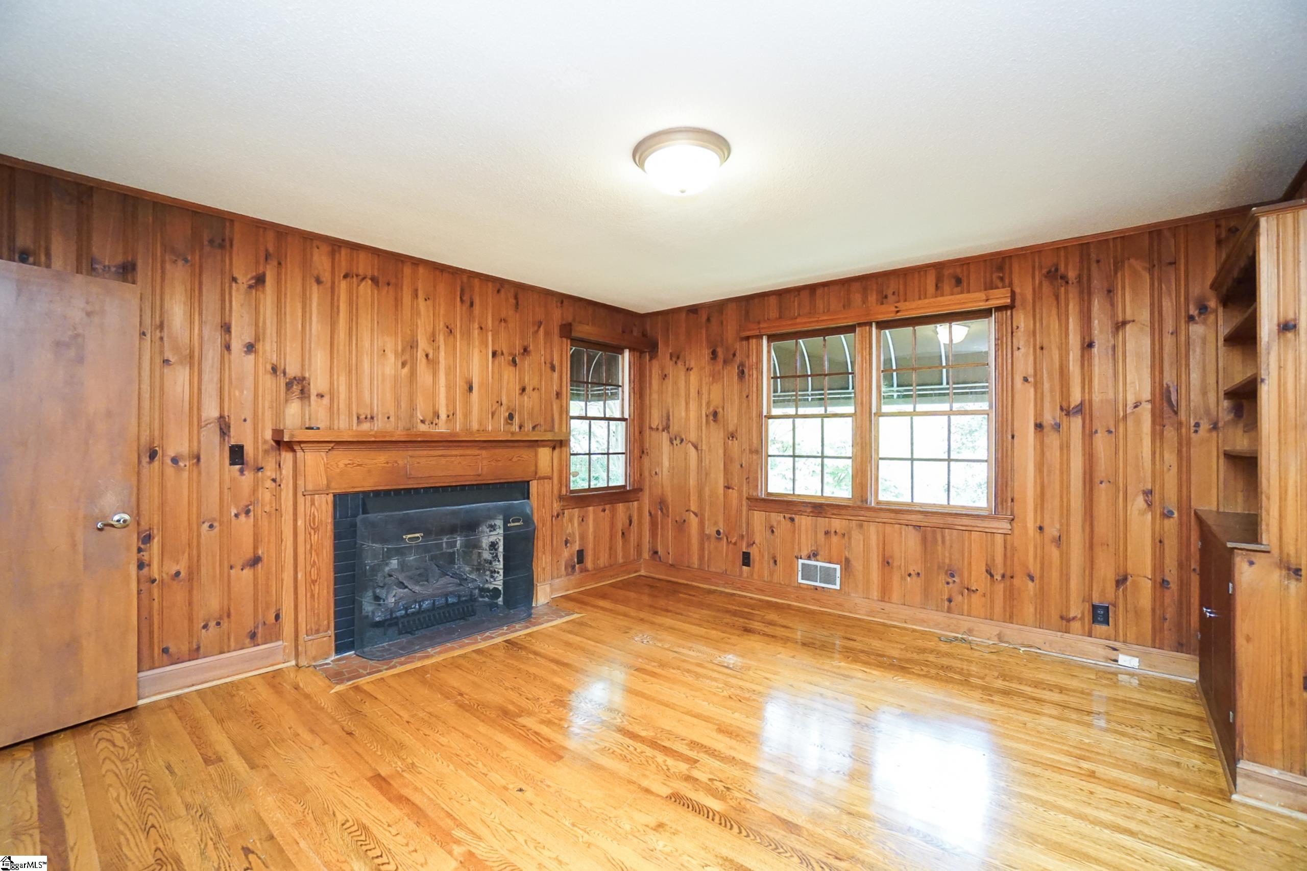 26 Crestline Road