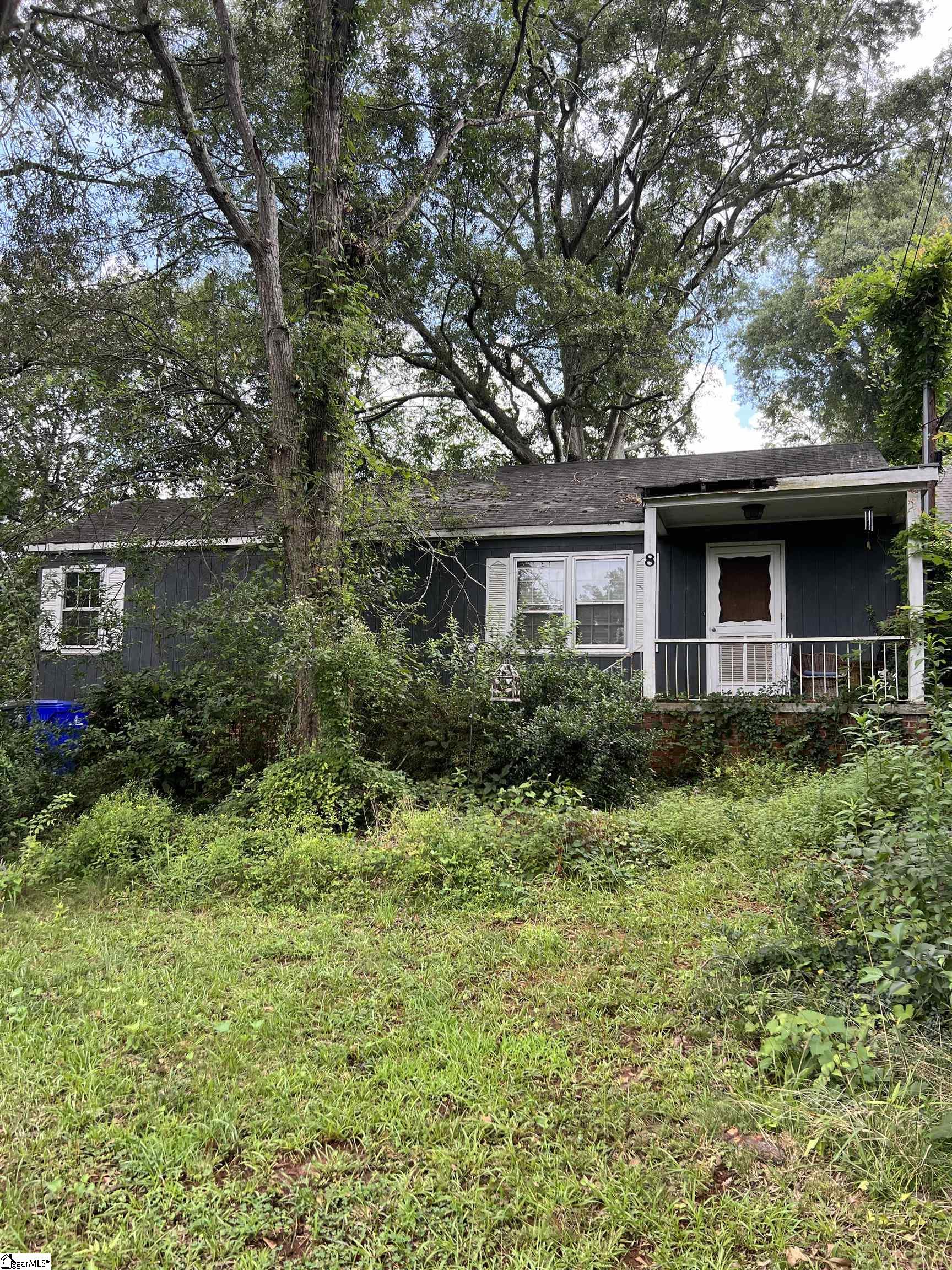 8 Buist Avenue