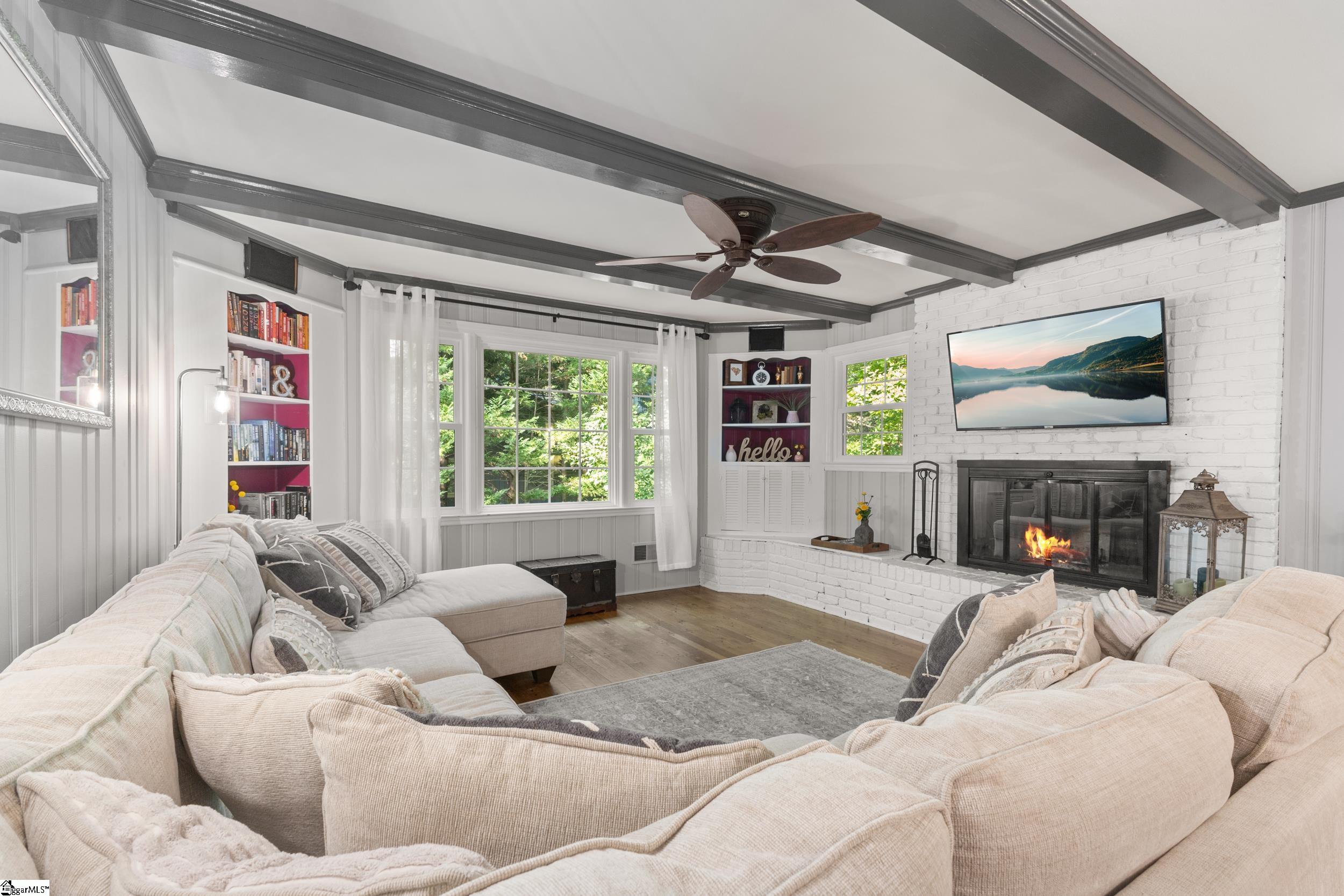 206 Dellrose Circle