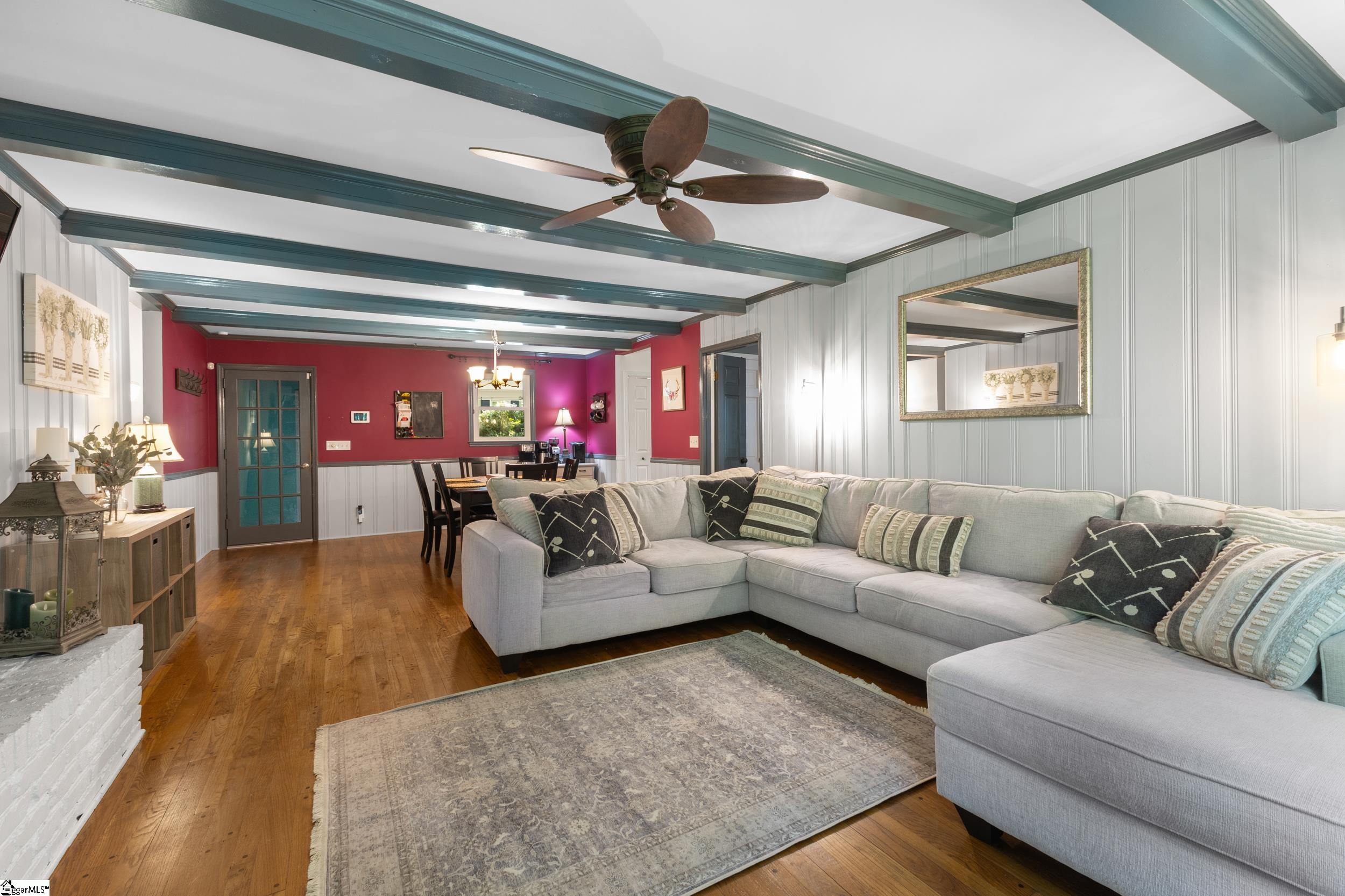 206 Dellrose Circle