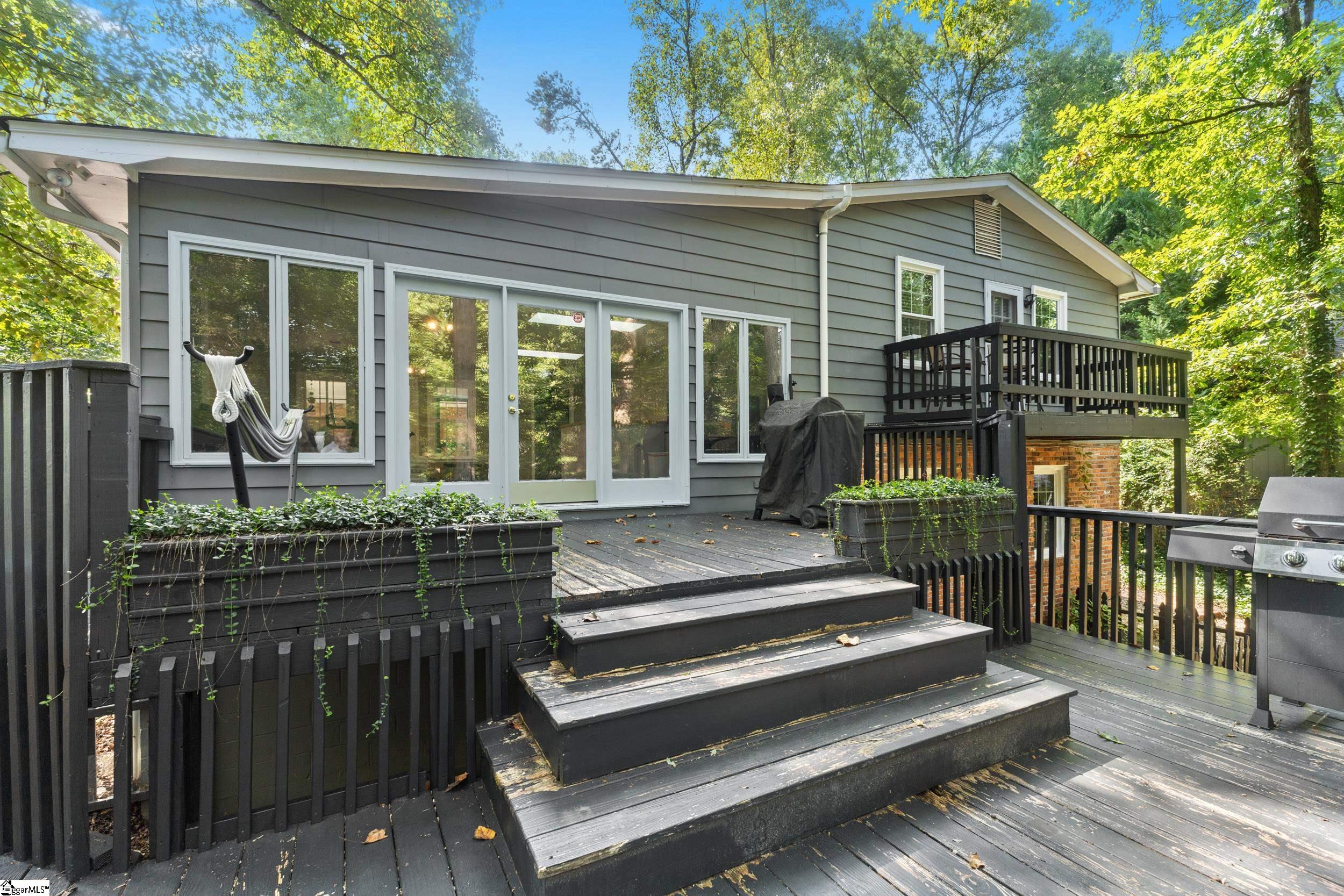 206 Dellrose Circle