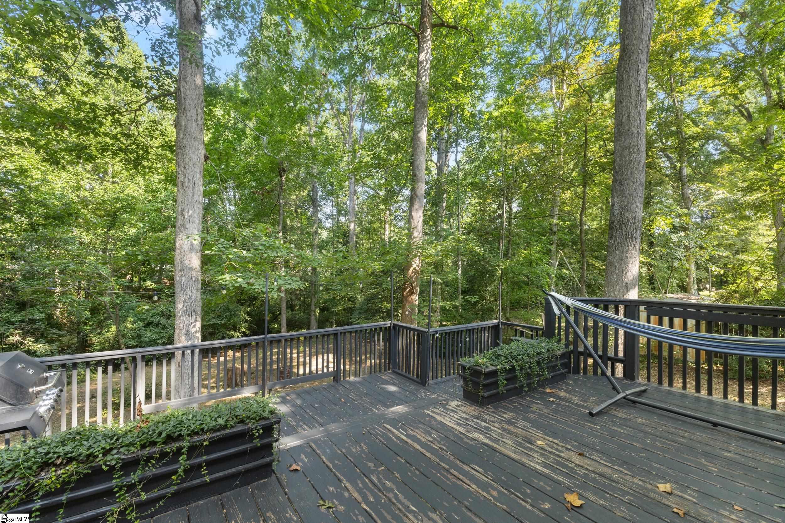 206 Dellrose Circle