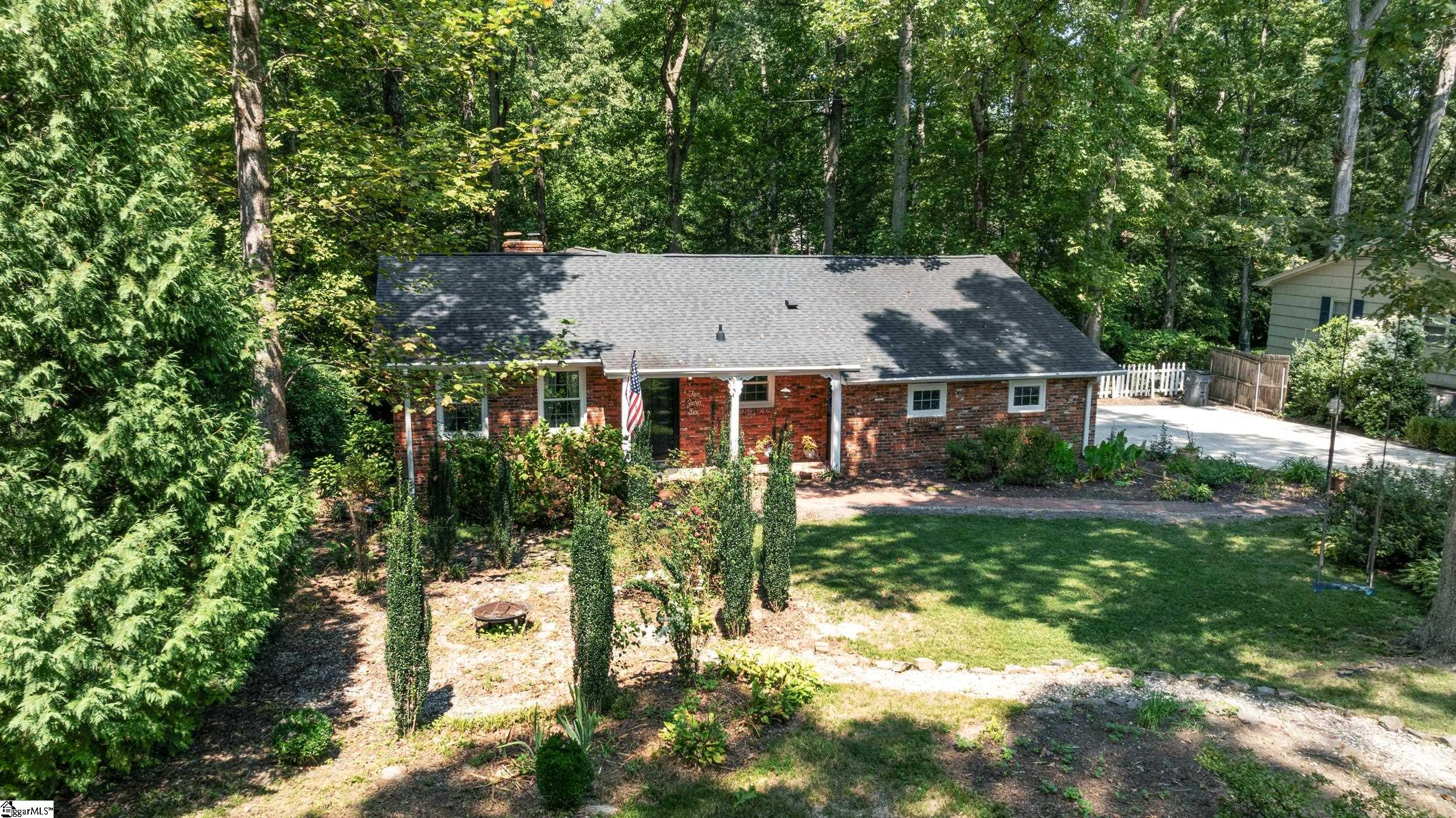 206 Dellrose Circle