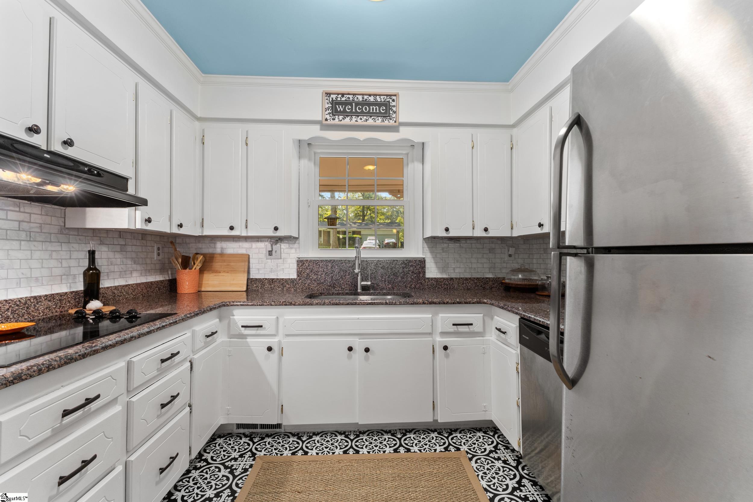 206 Dellrose Circle