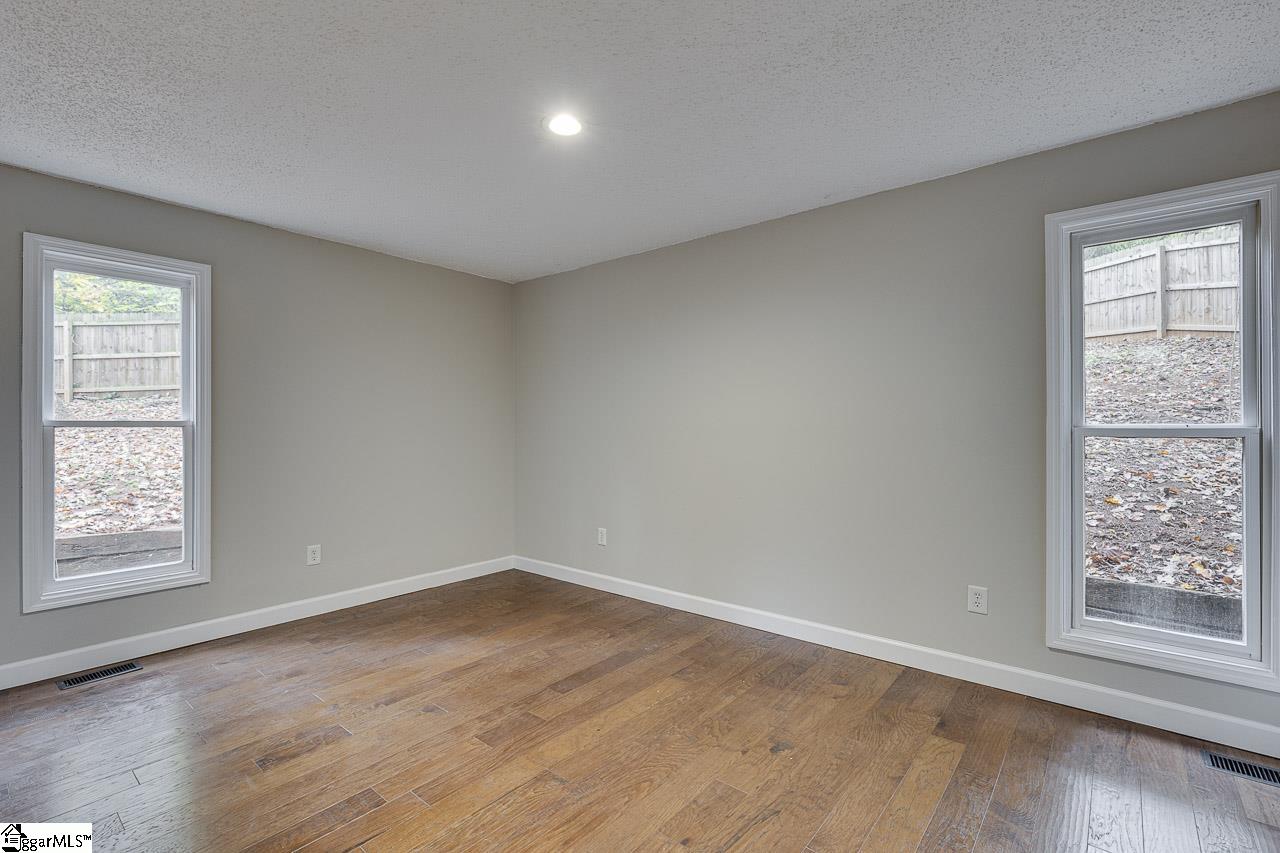82 Westview Avenue