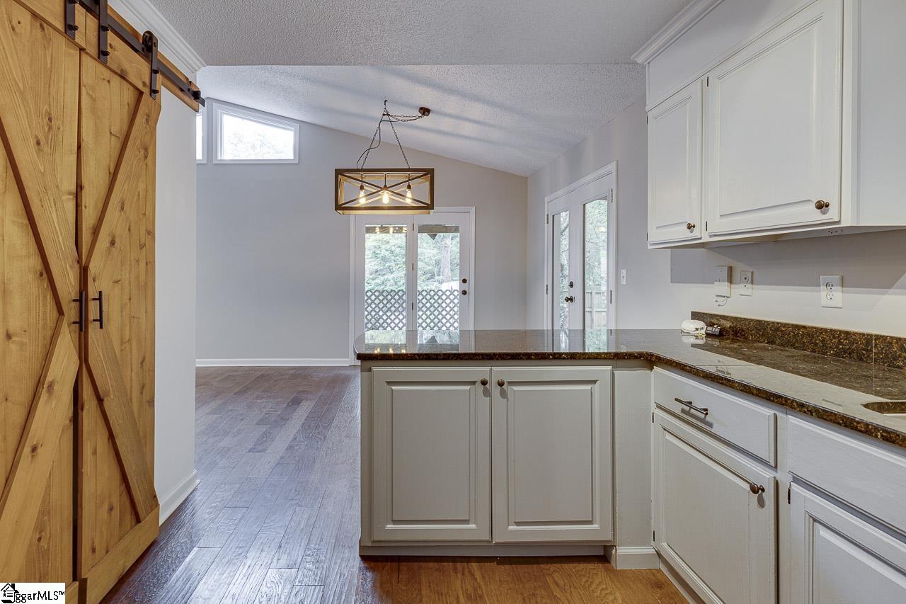 82 Westview Avenue