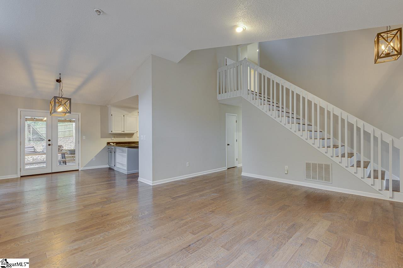 82 Westview Avenue