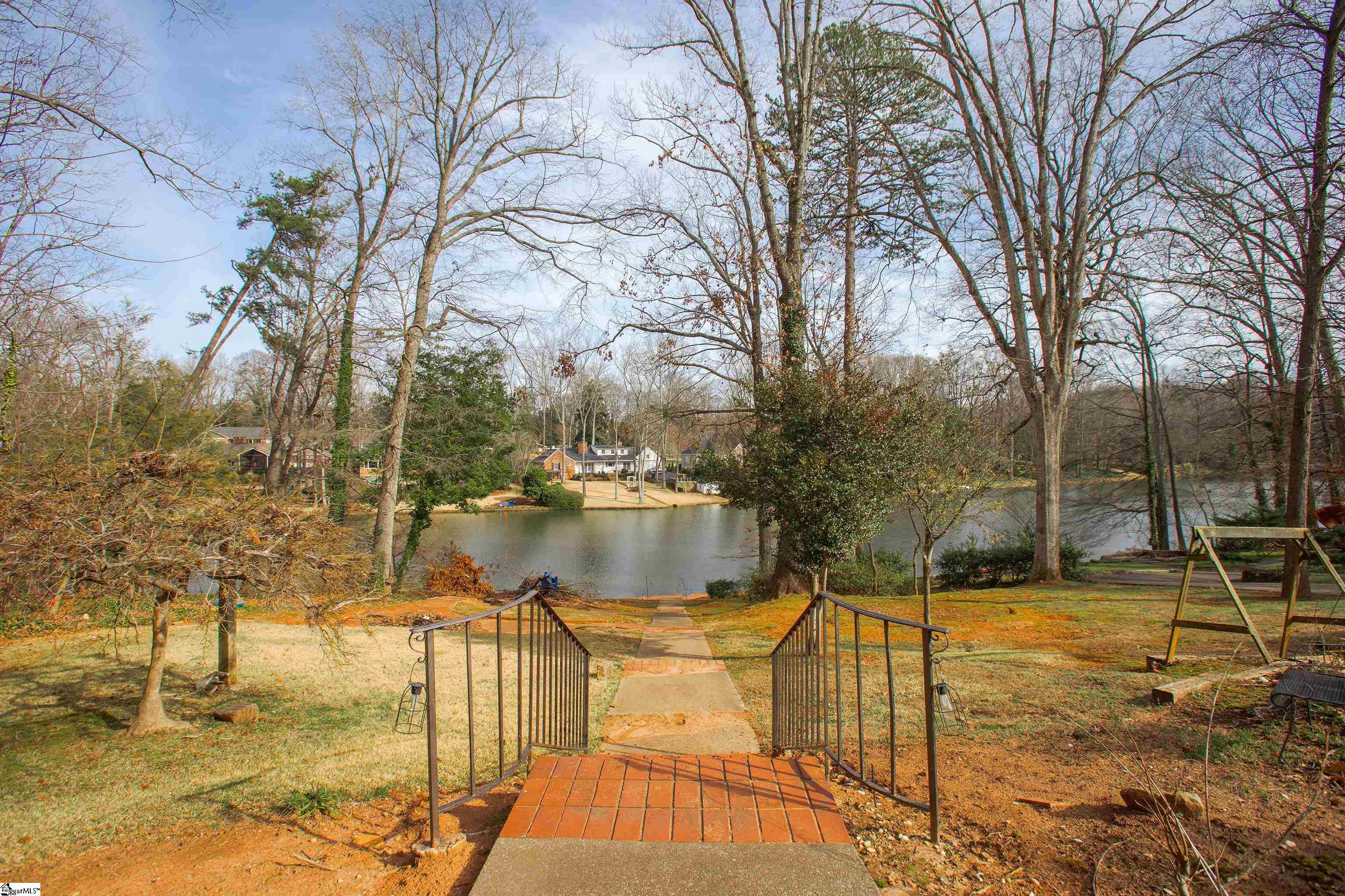 108 Lakecrest Drive