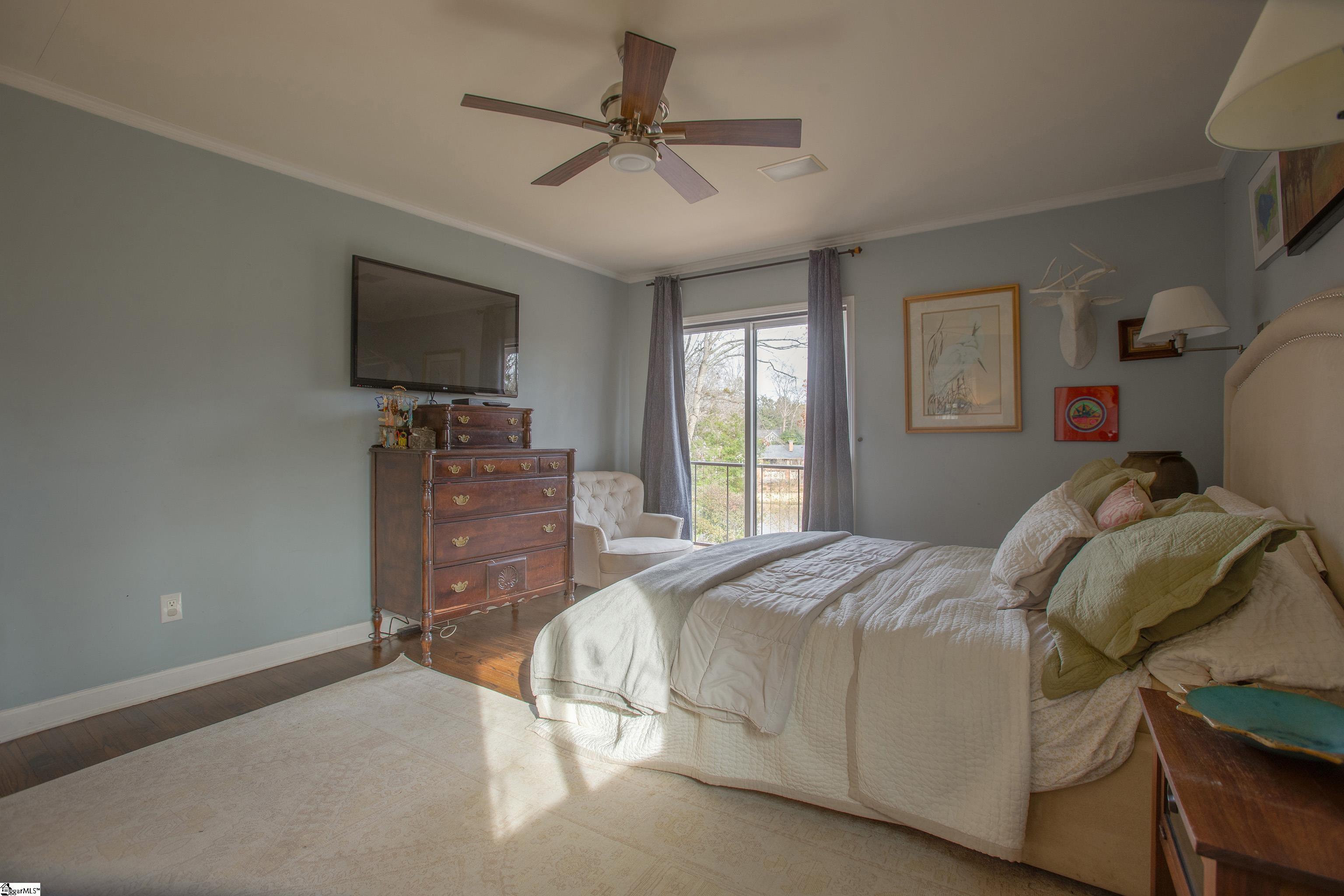 108 Lakecrest Drive