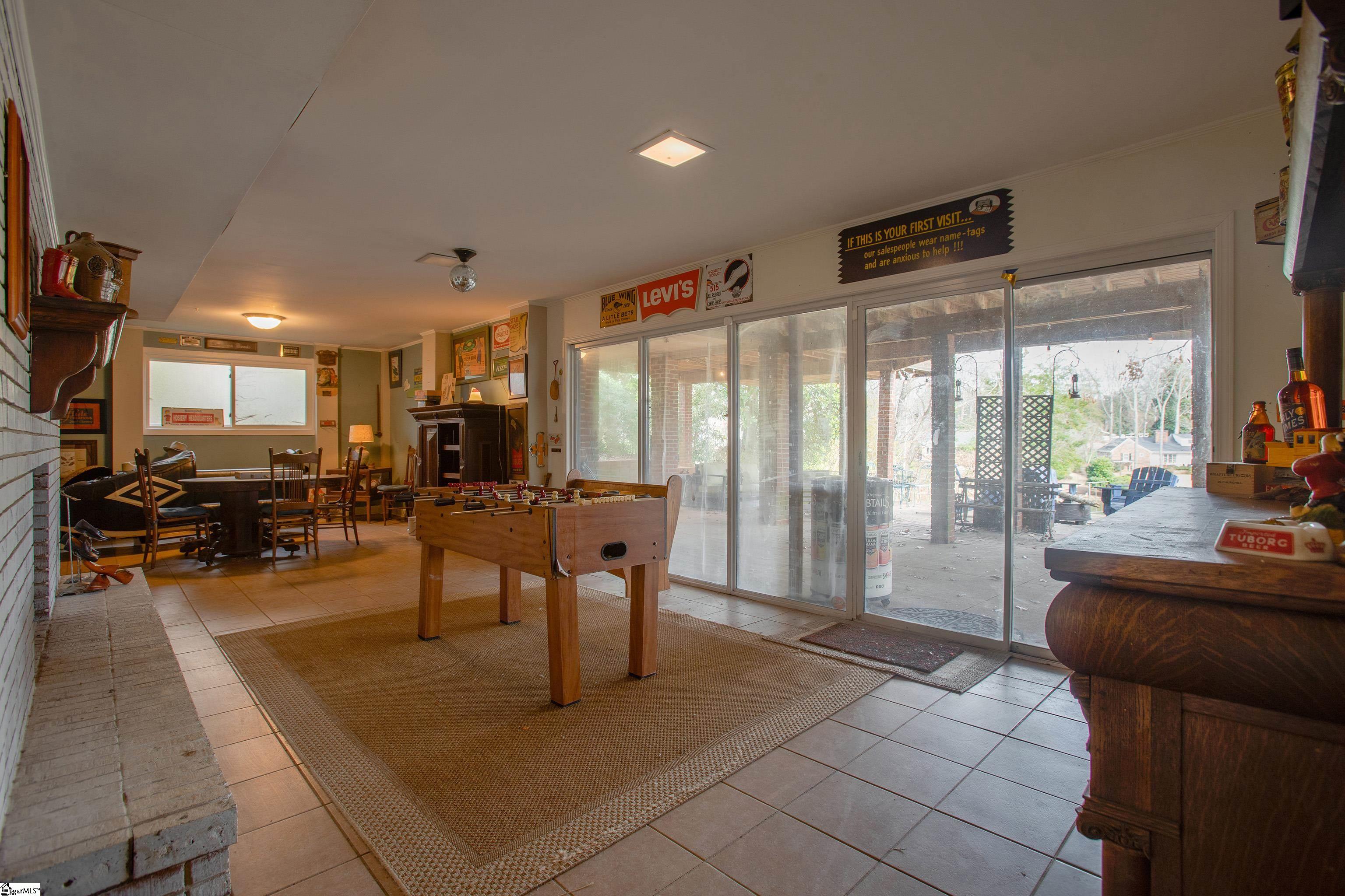 108 Lakecrest Drive