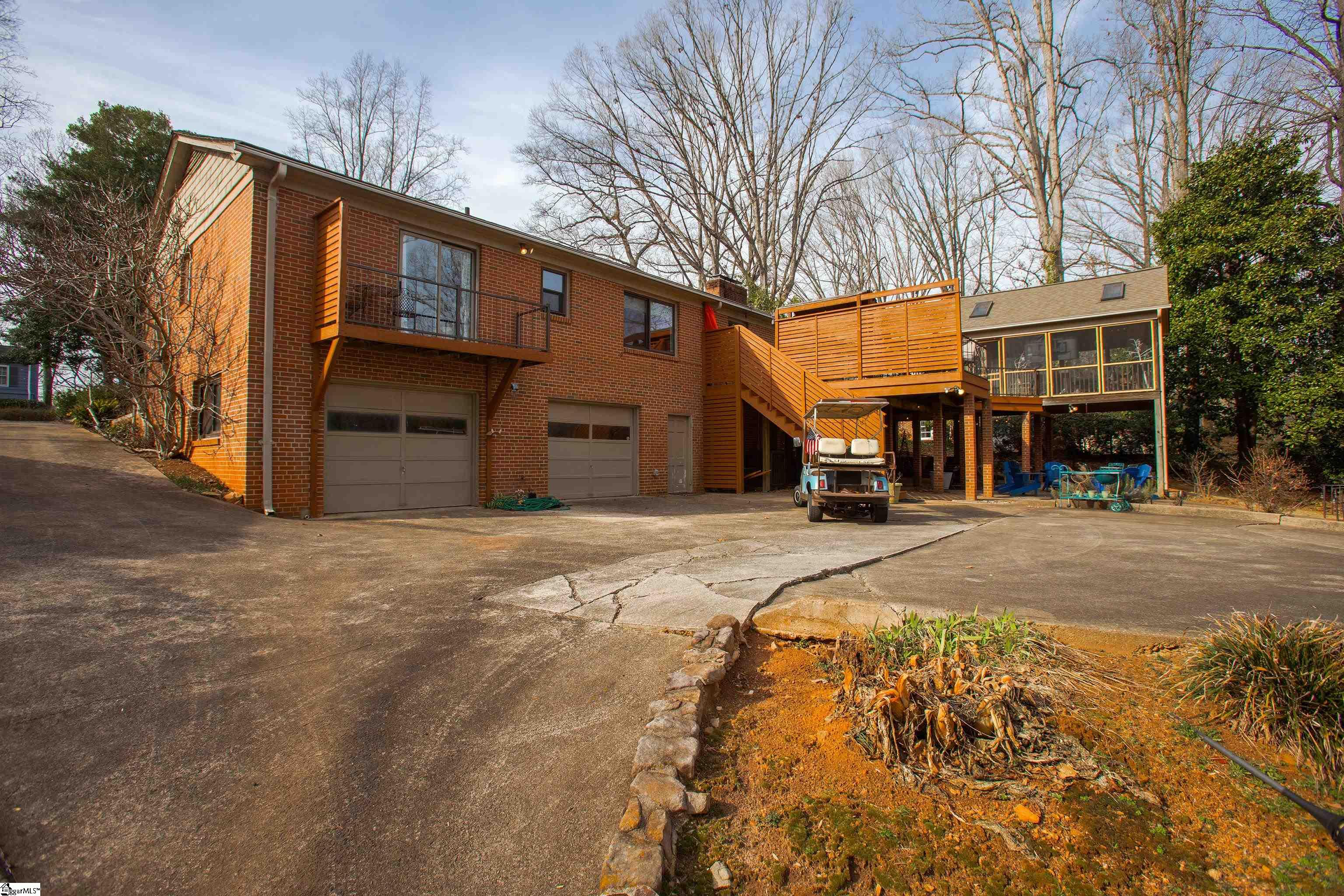 108 Lakecrest Drive