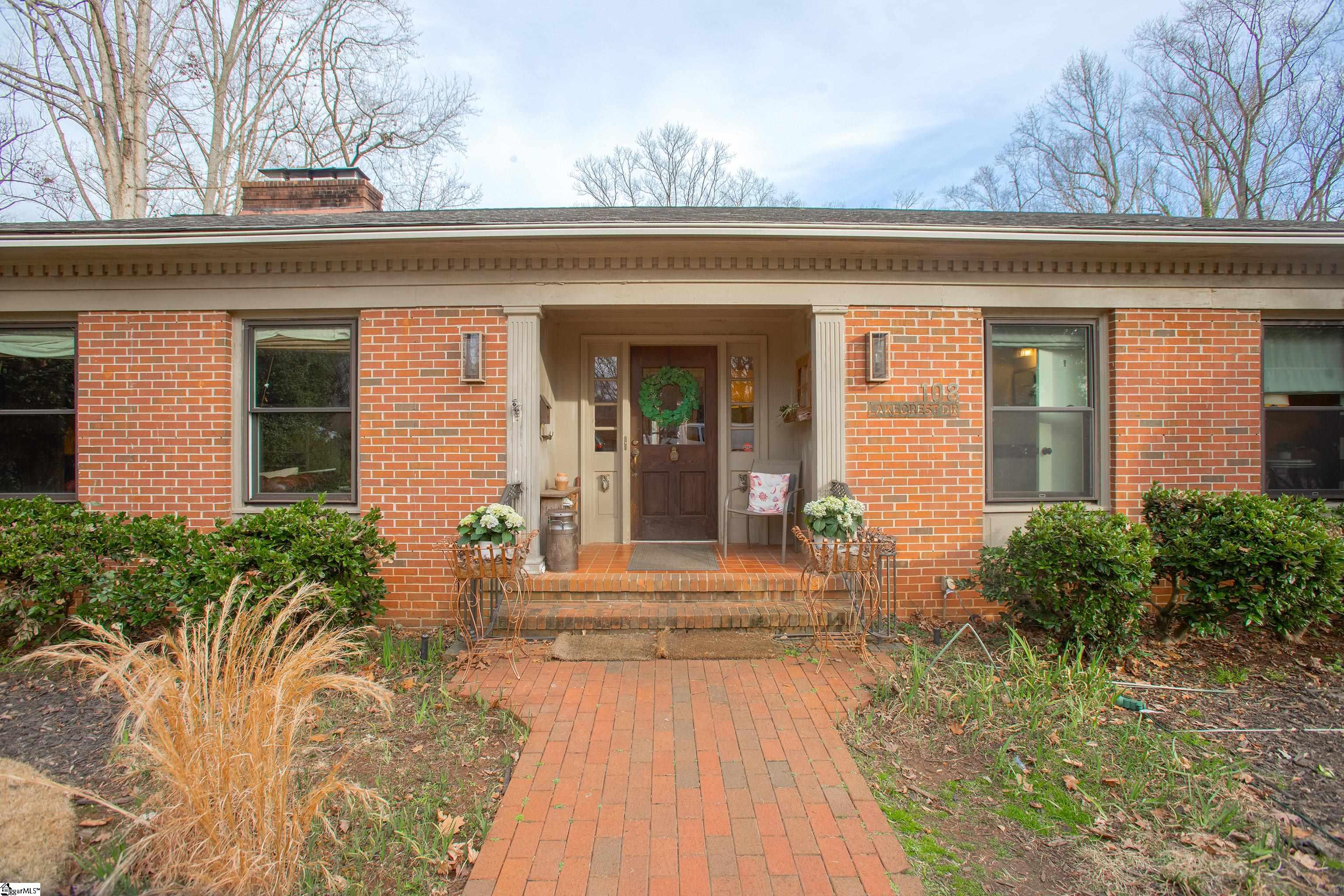 108 Lakecrest Drive