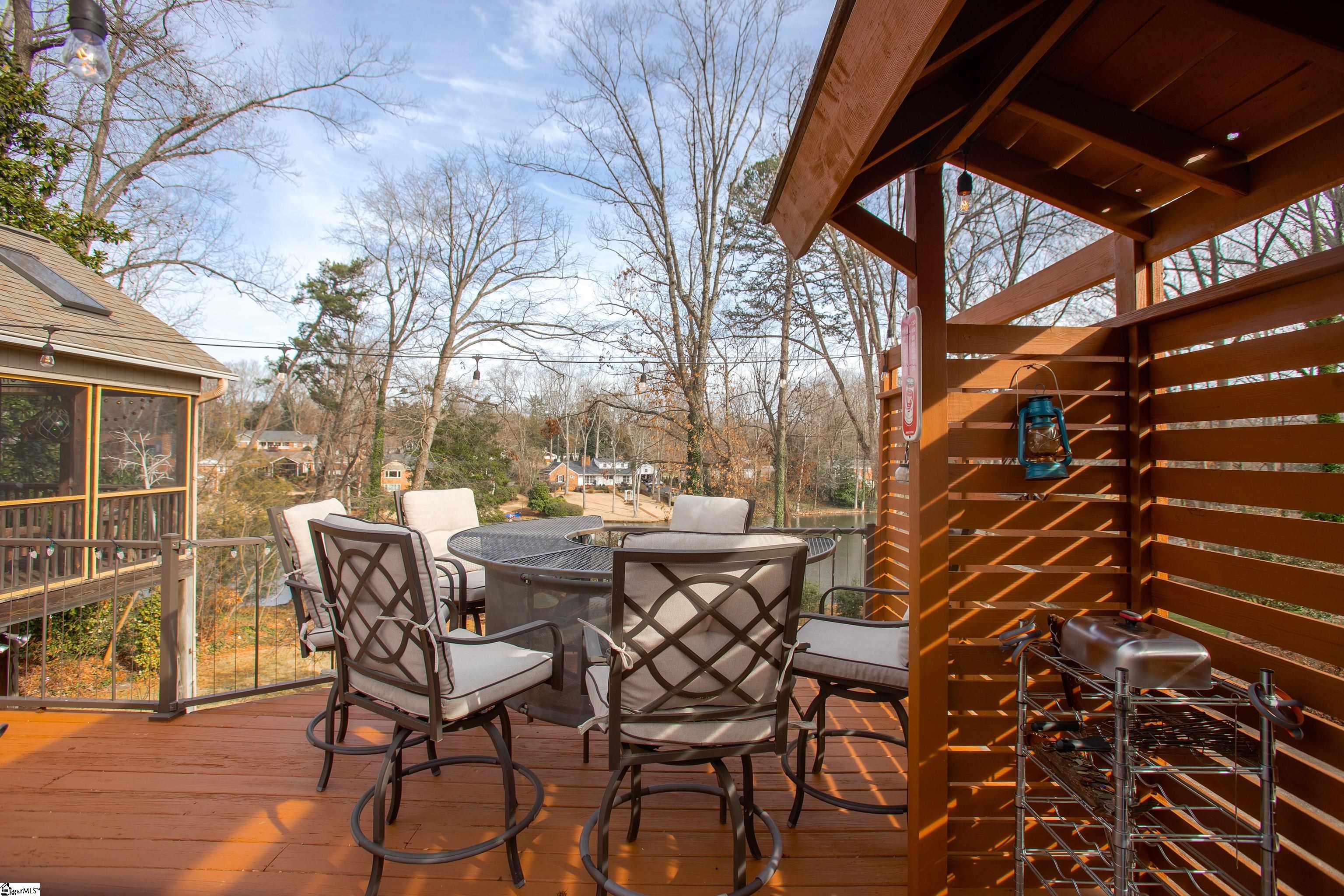 108 Lakecrest Drive