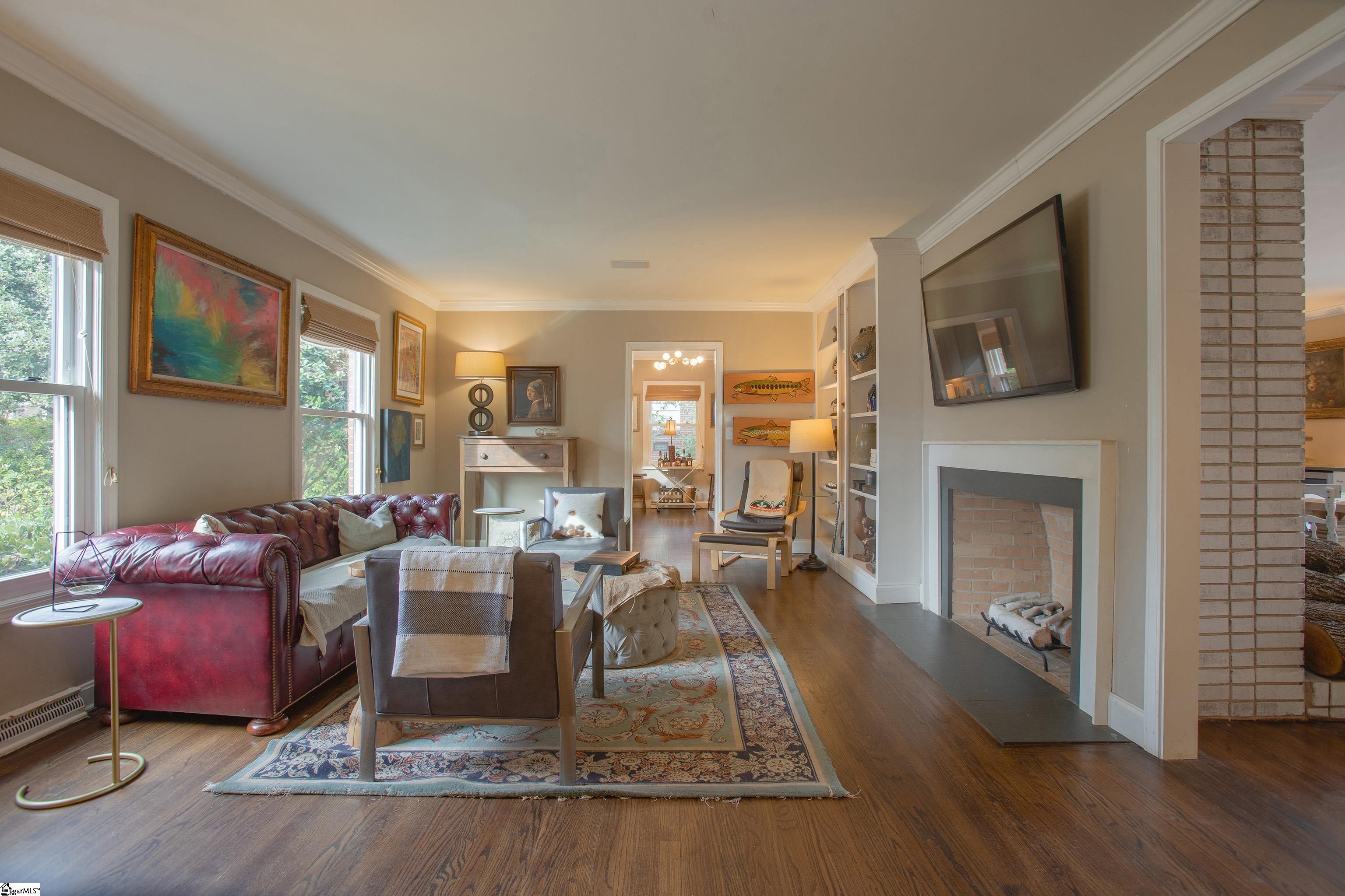 108 Lakecrest Drive