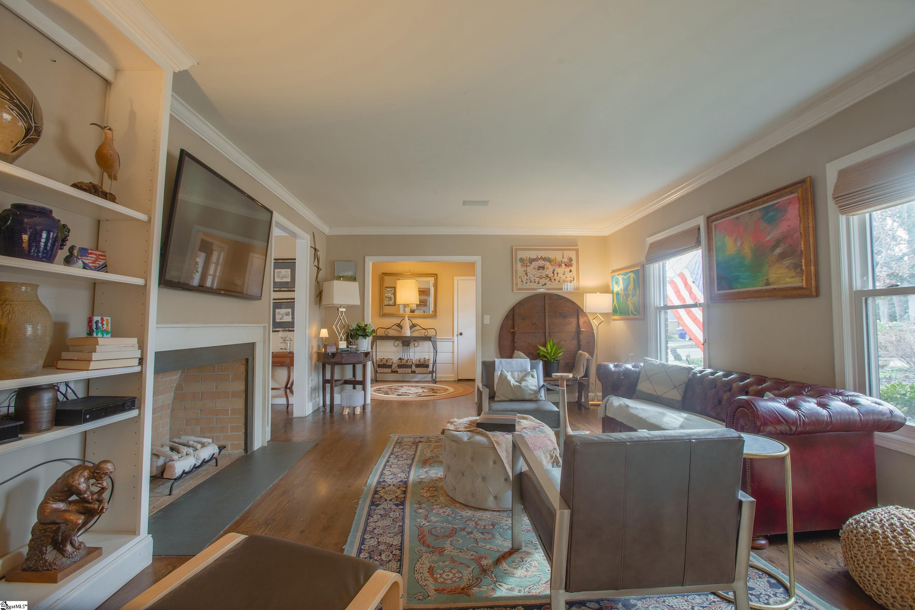 108 Lakecrest Drive