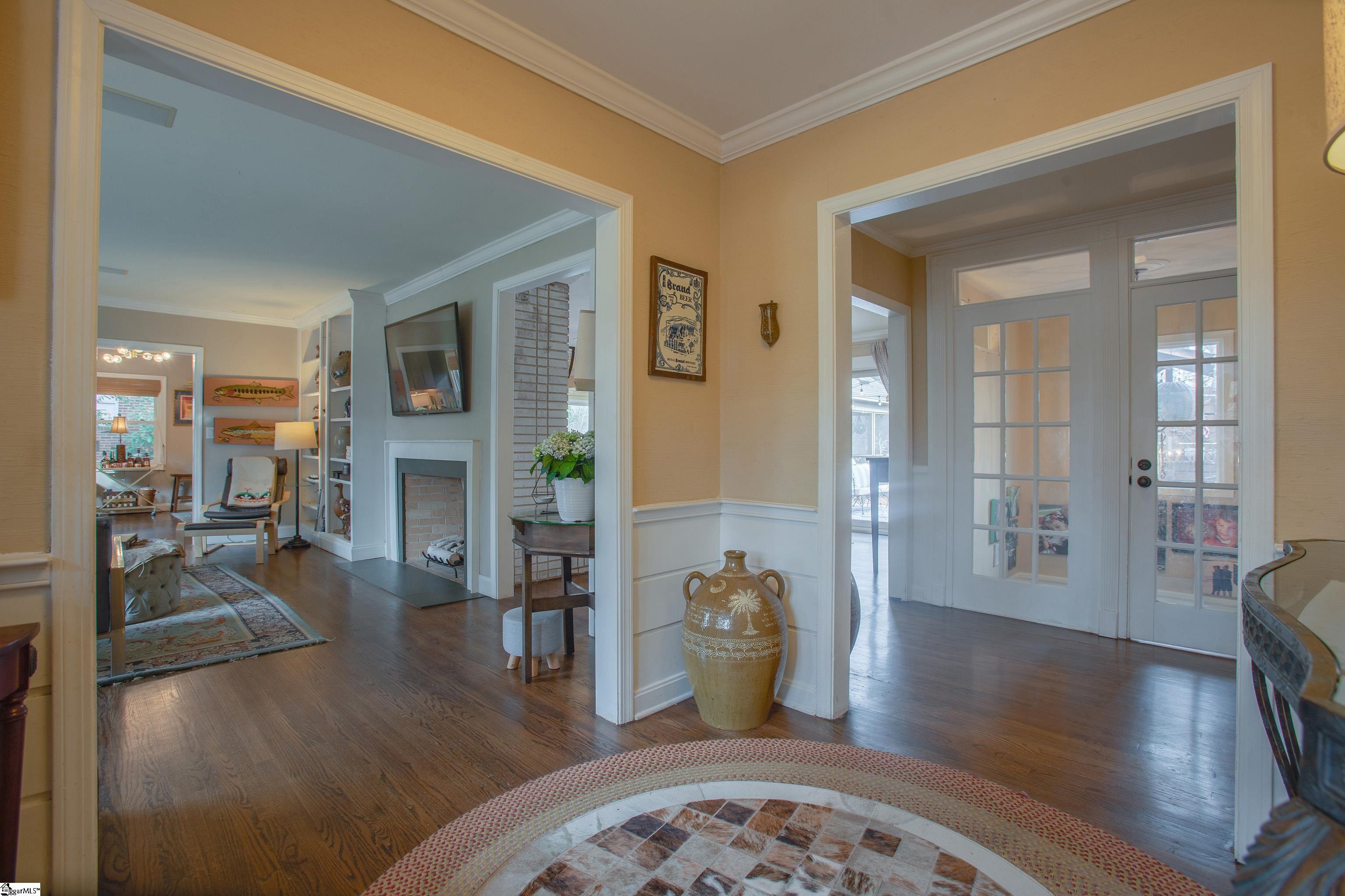 108 Lakecrest Drive