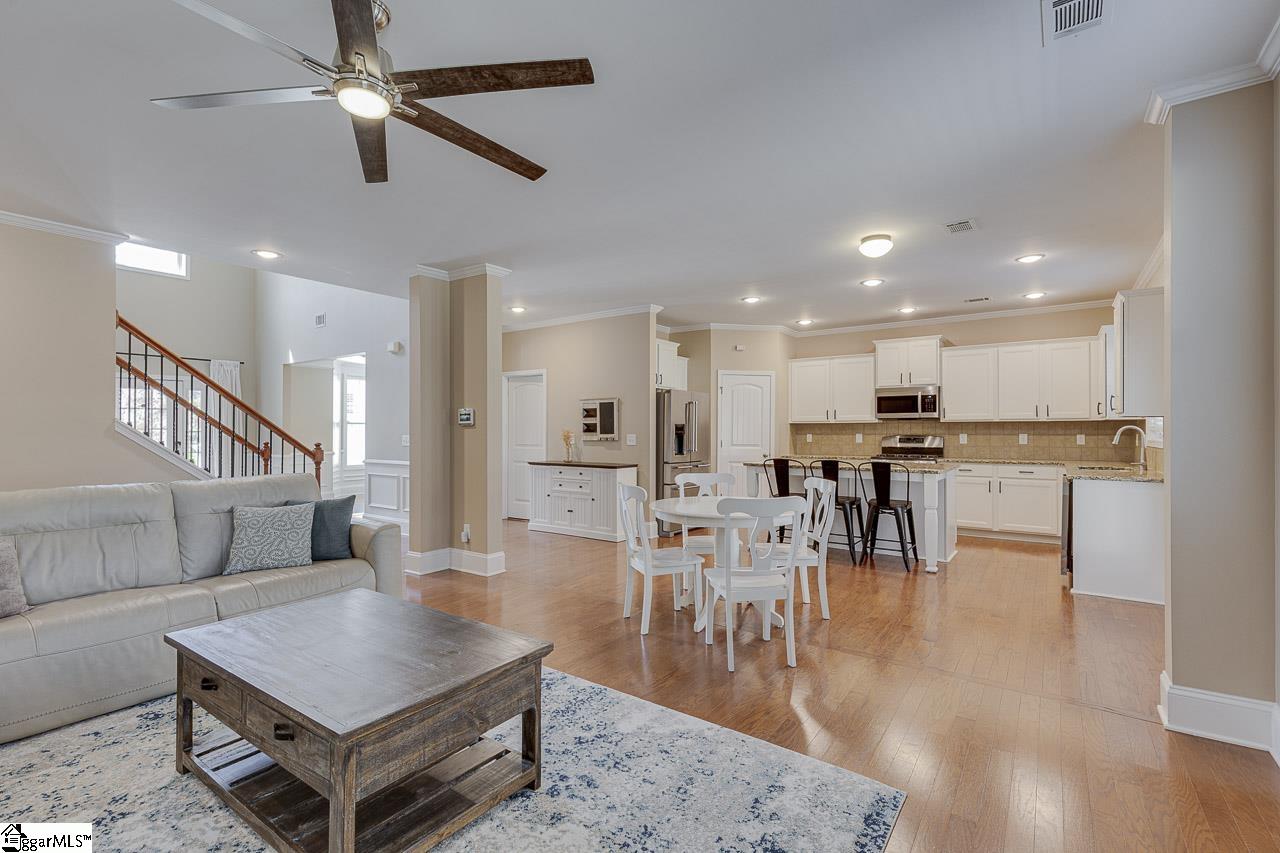 101 Trailwood Drive