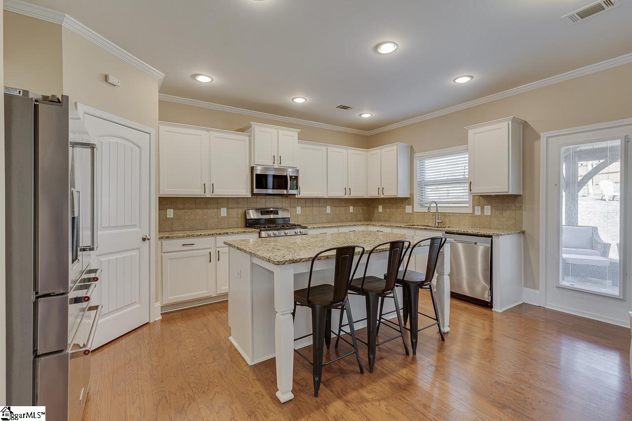 101 Trailwood Drive