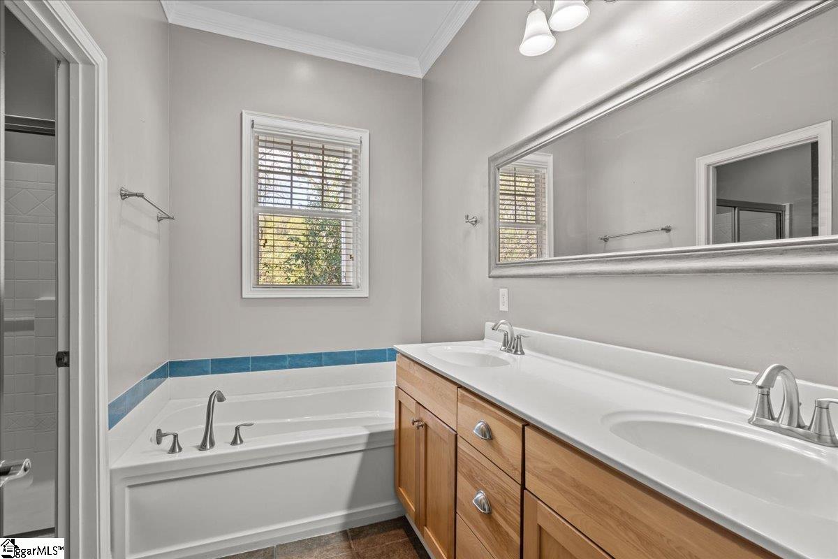 10 Edge Court Unit B