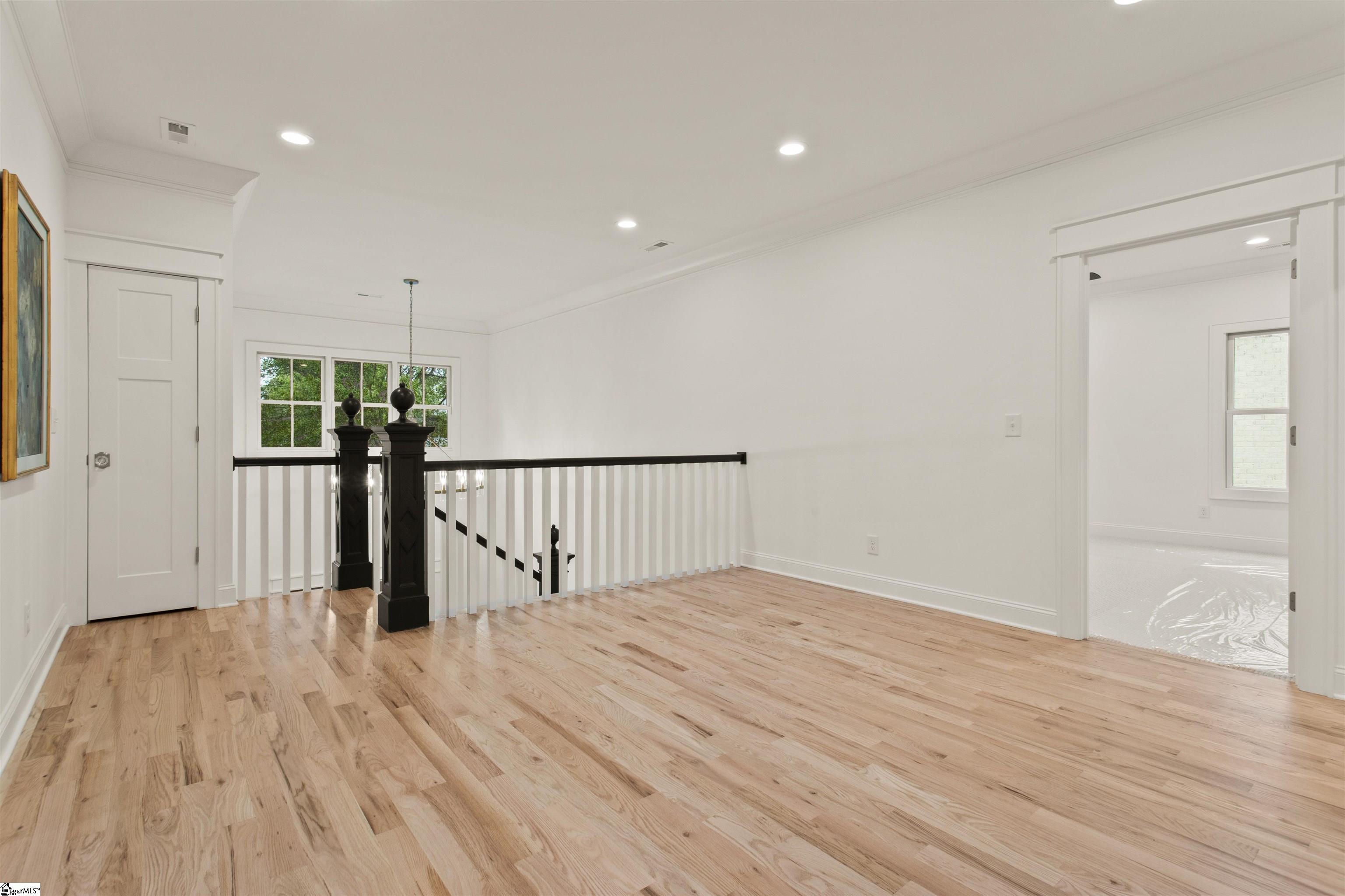 215 W Earle Street