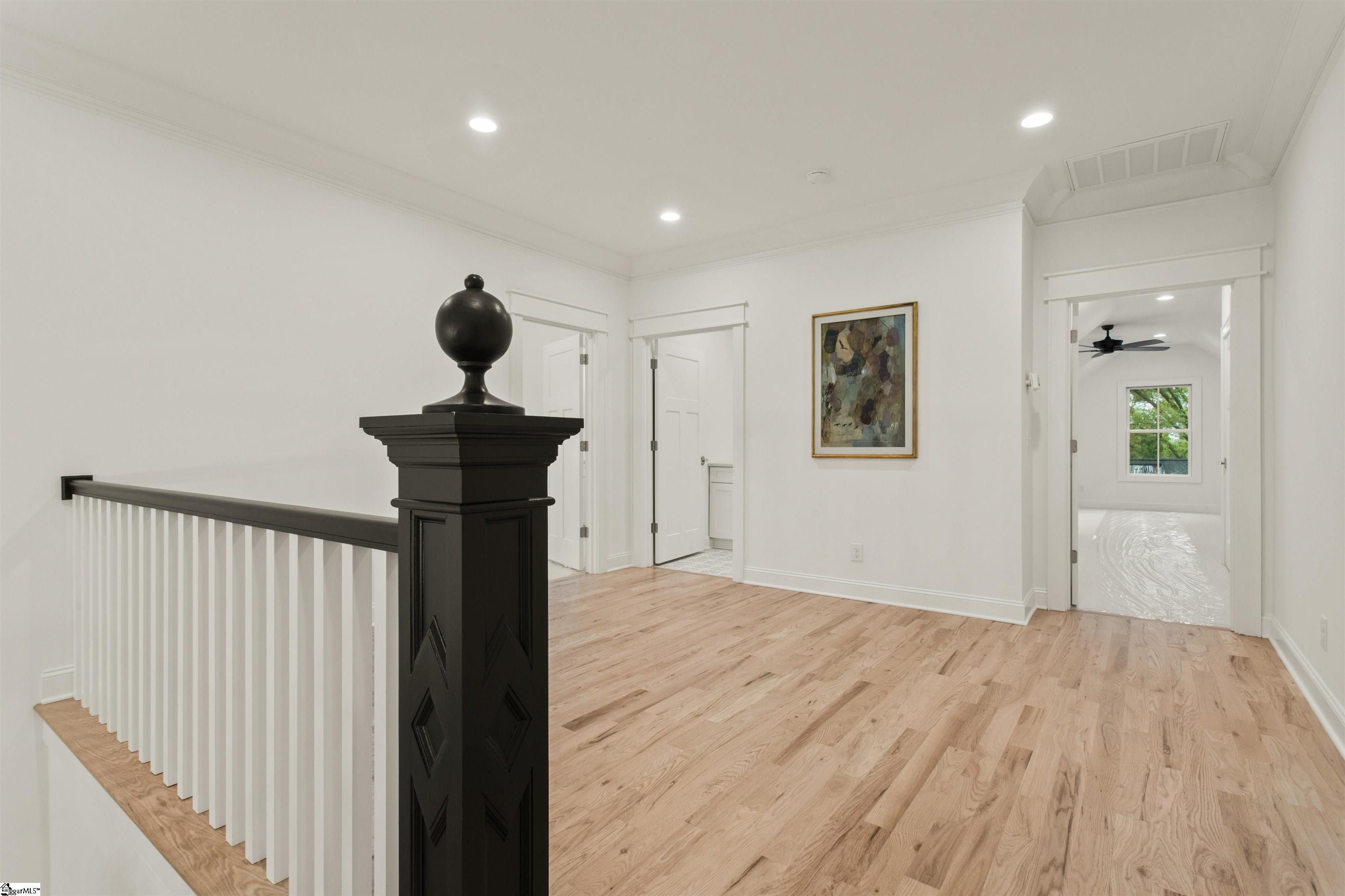 215 W Earle Street