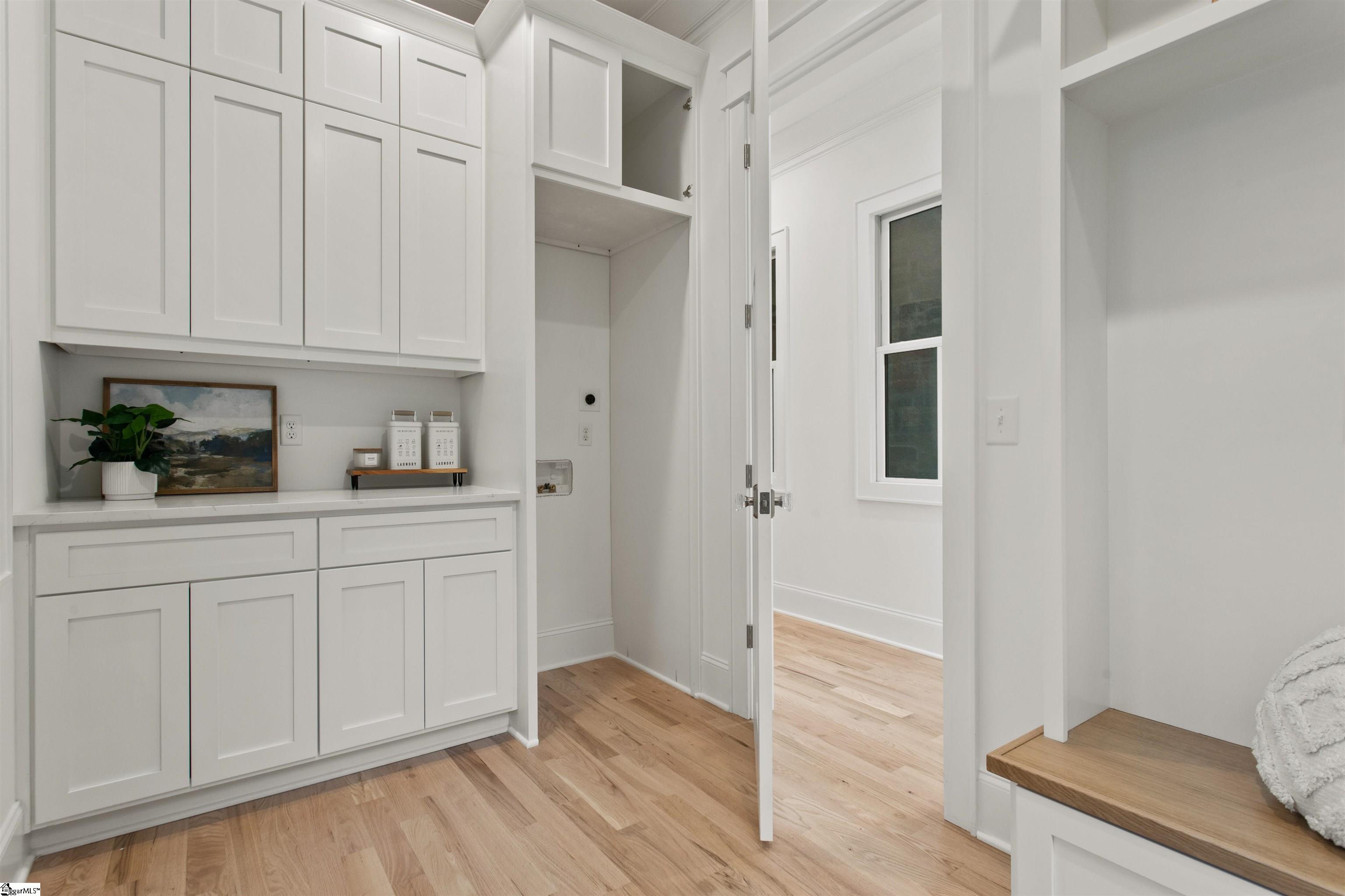 215 W Earle Street