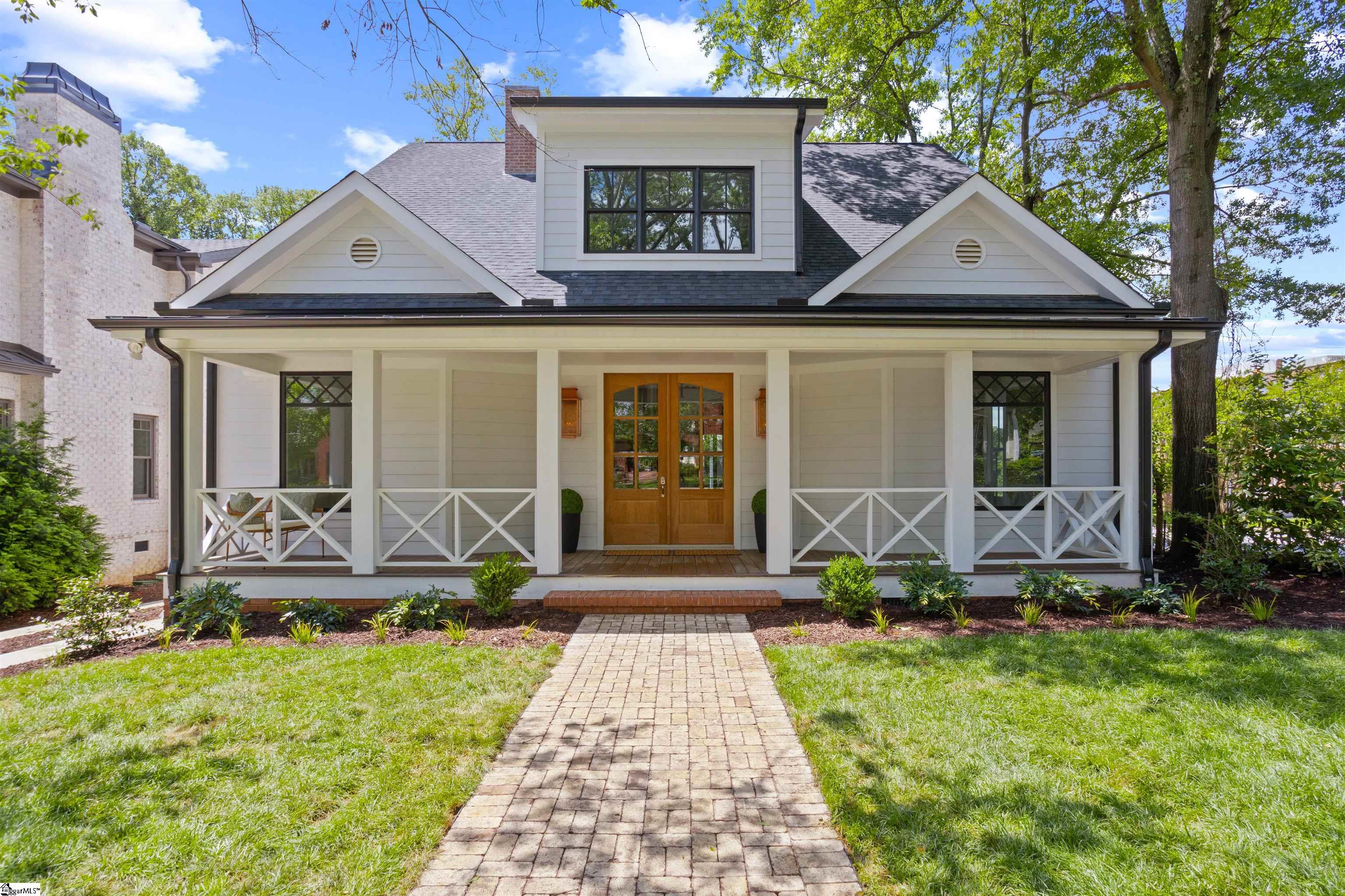215 W Earle Street