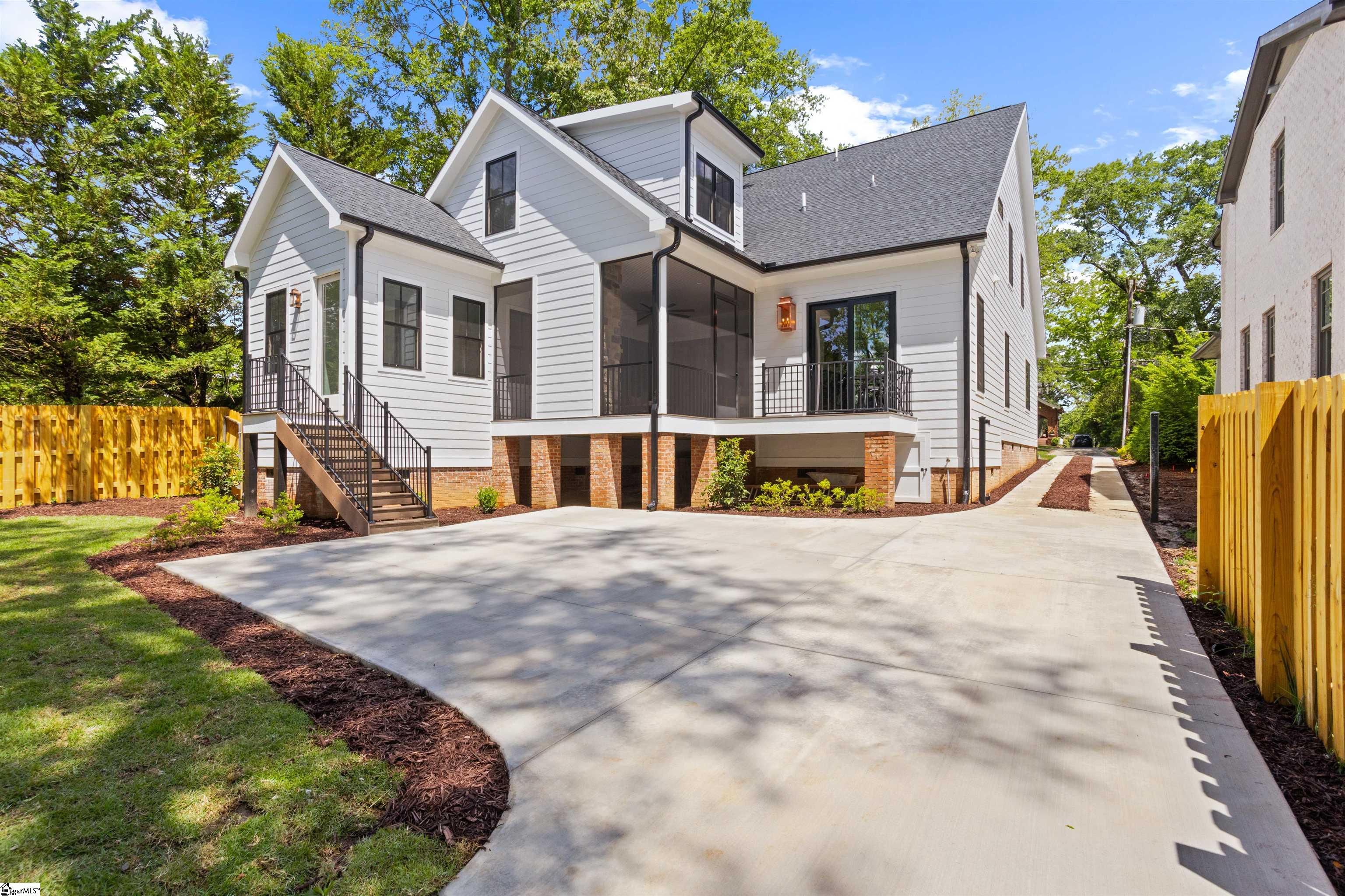 215 W Earle Street