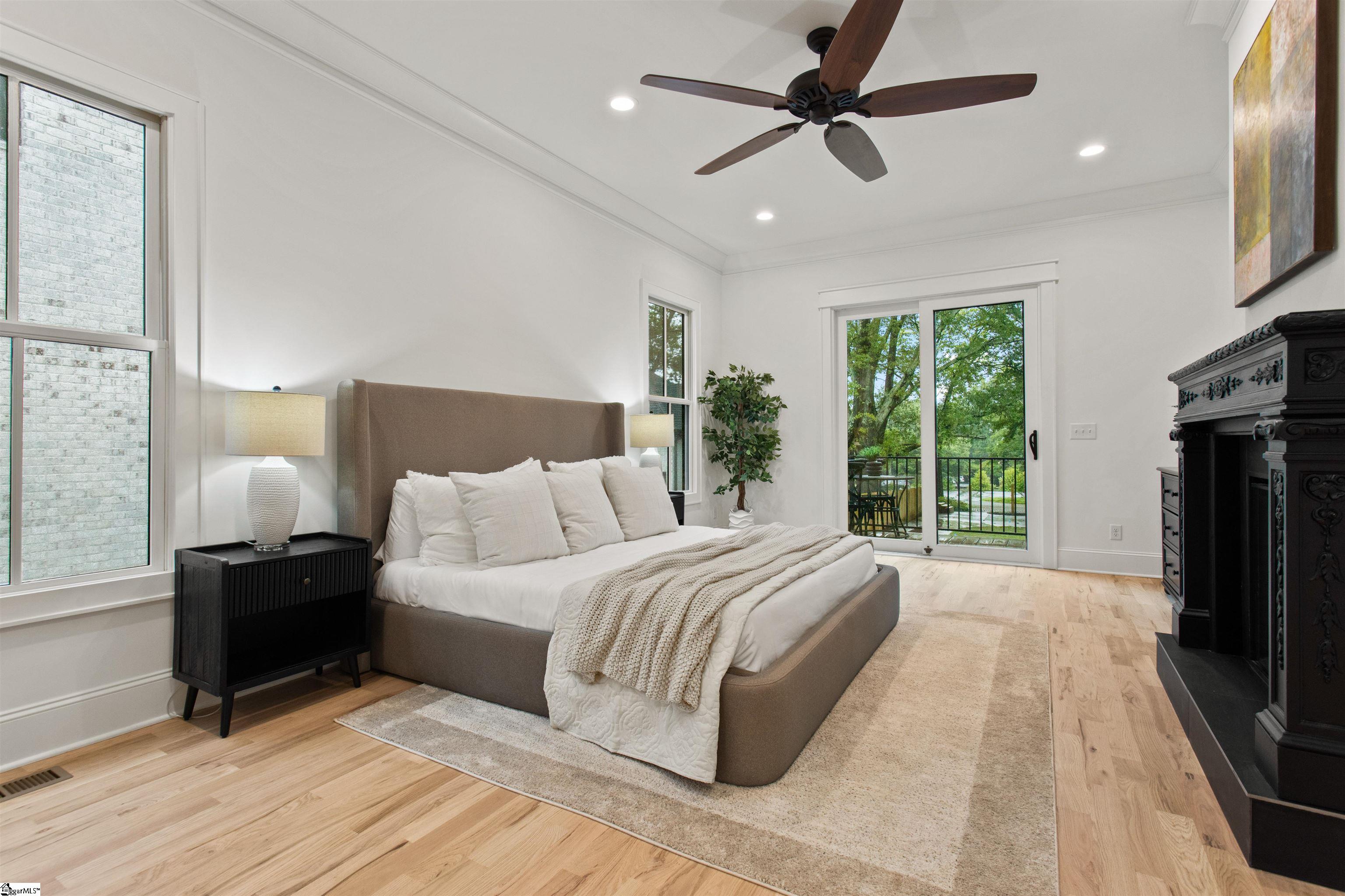 215 W Earle Street