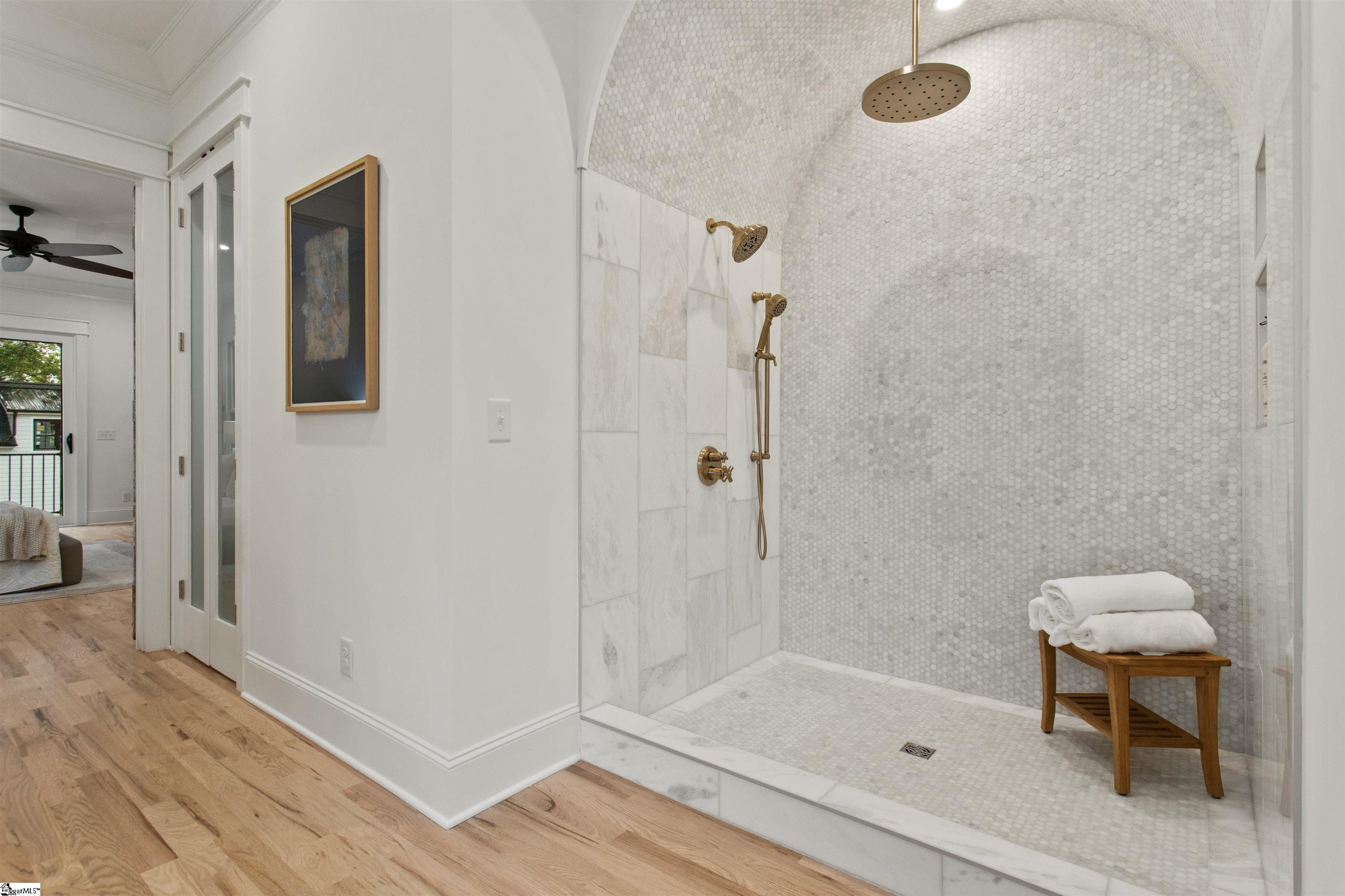 215 W Earle Street