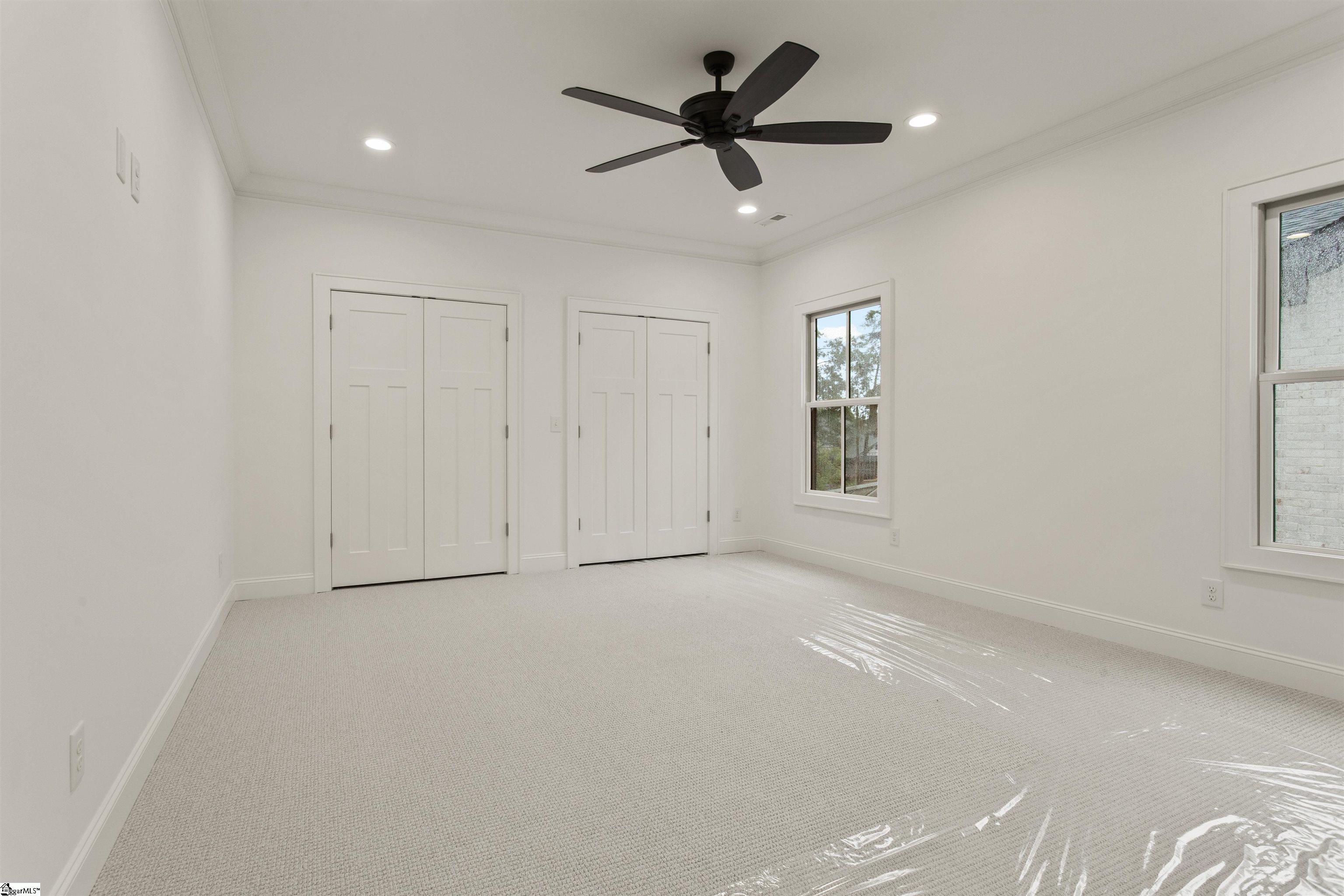 215 W Earle Street