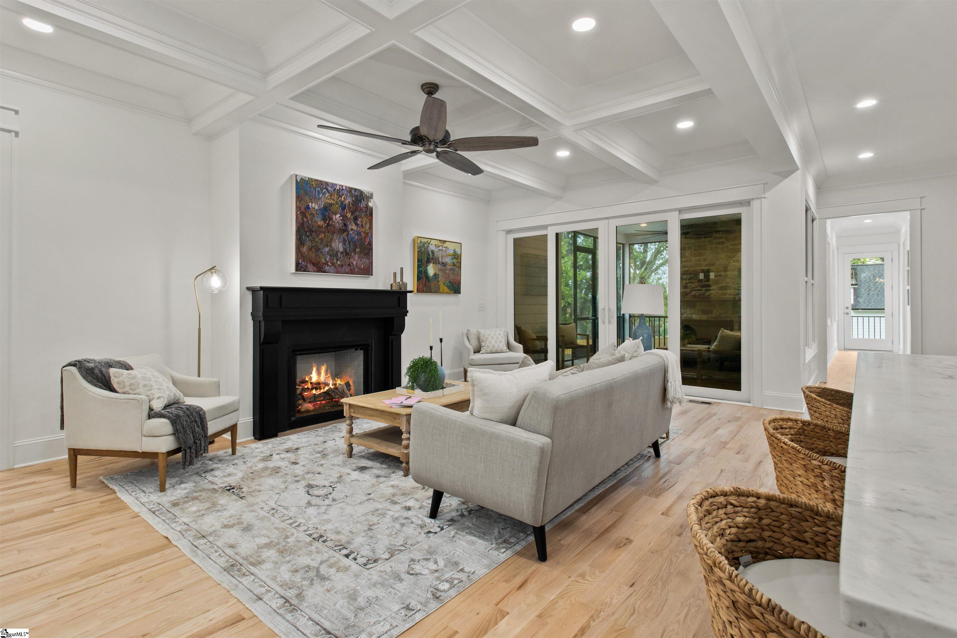 215 W Earle Street
