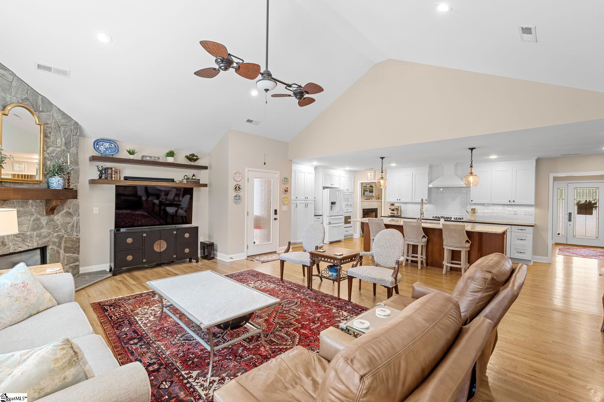 115 W Montclair Avenue
