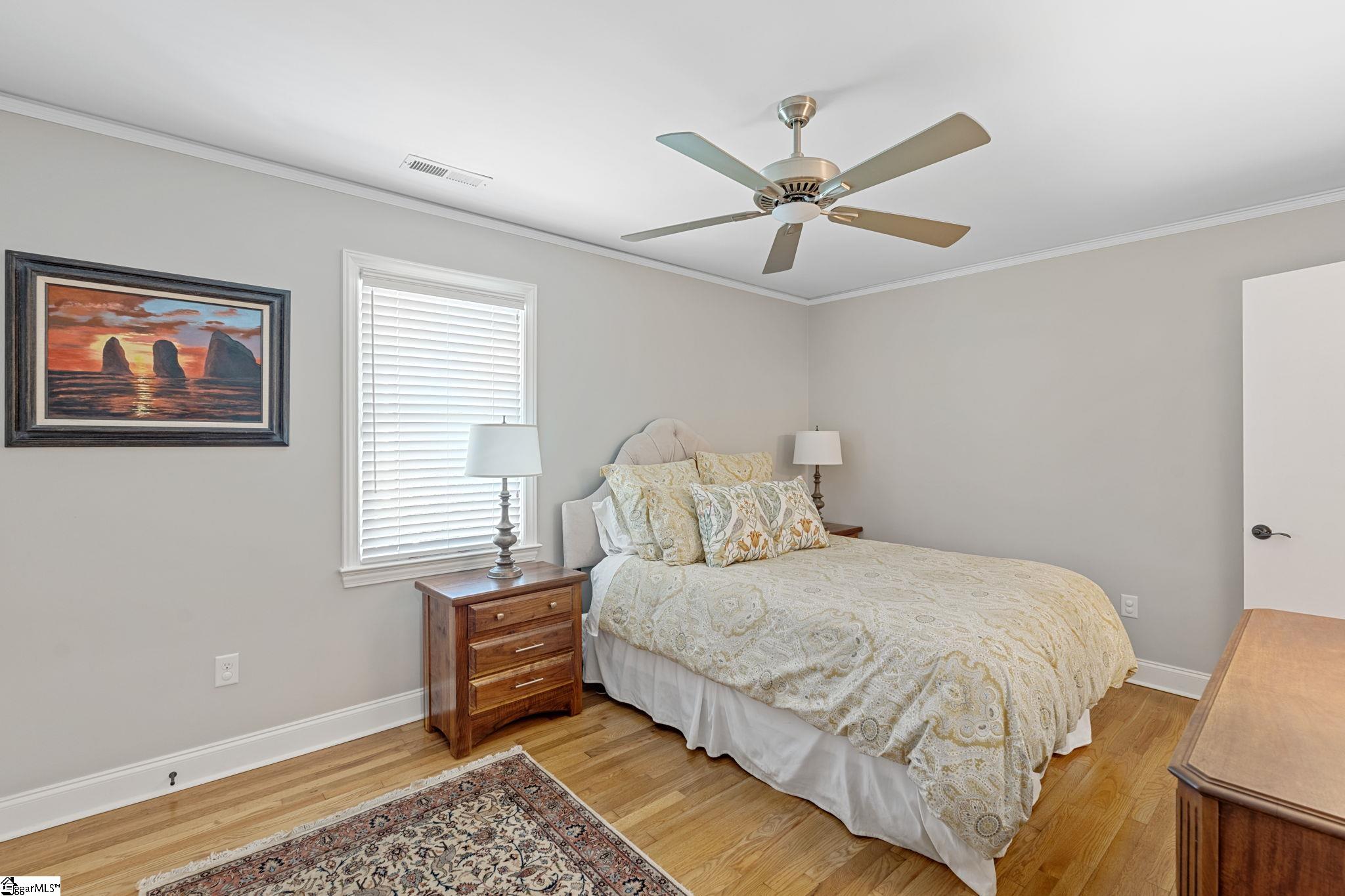115 W Montclair Avenue
